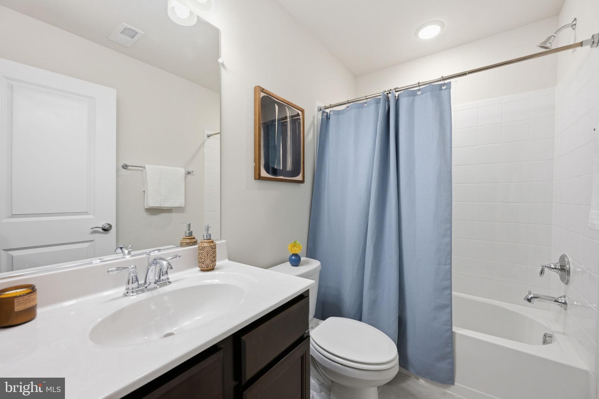 CENTURY ROW - Residential