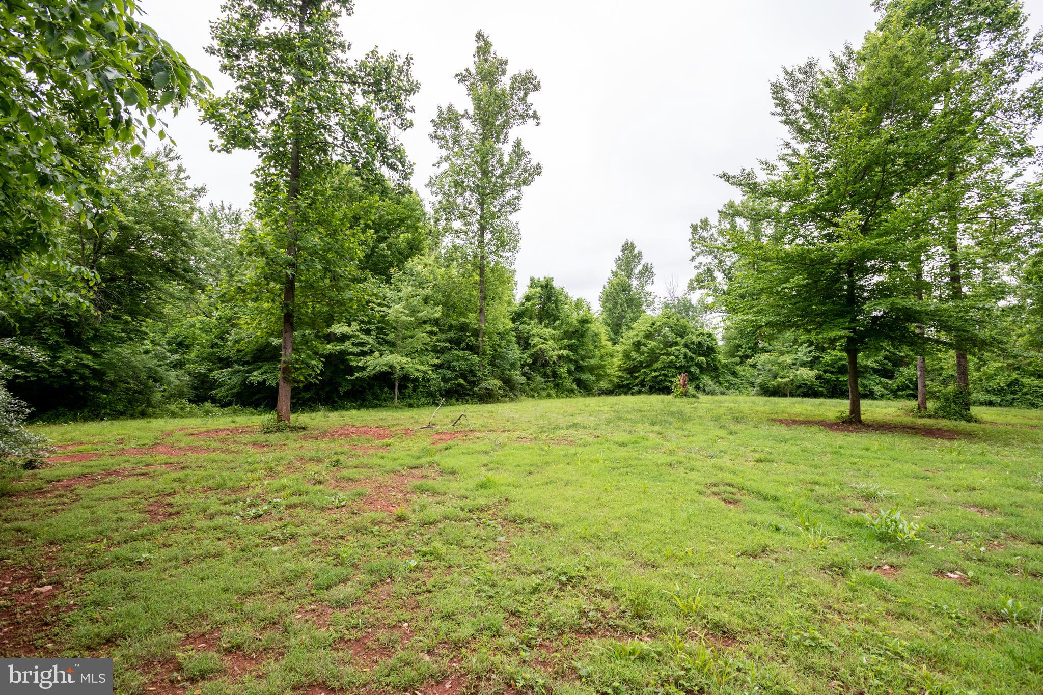 ASHBOURNE FARMS - Land