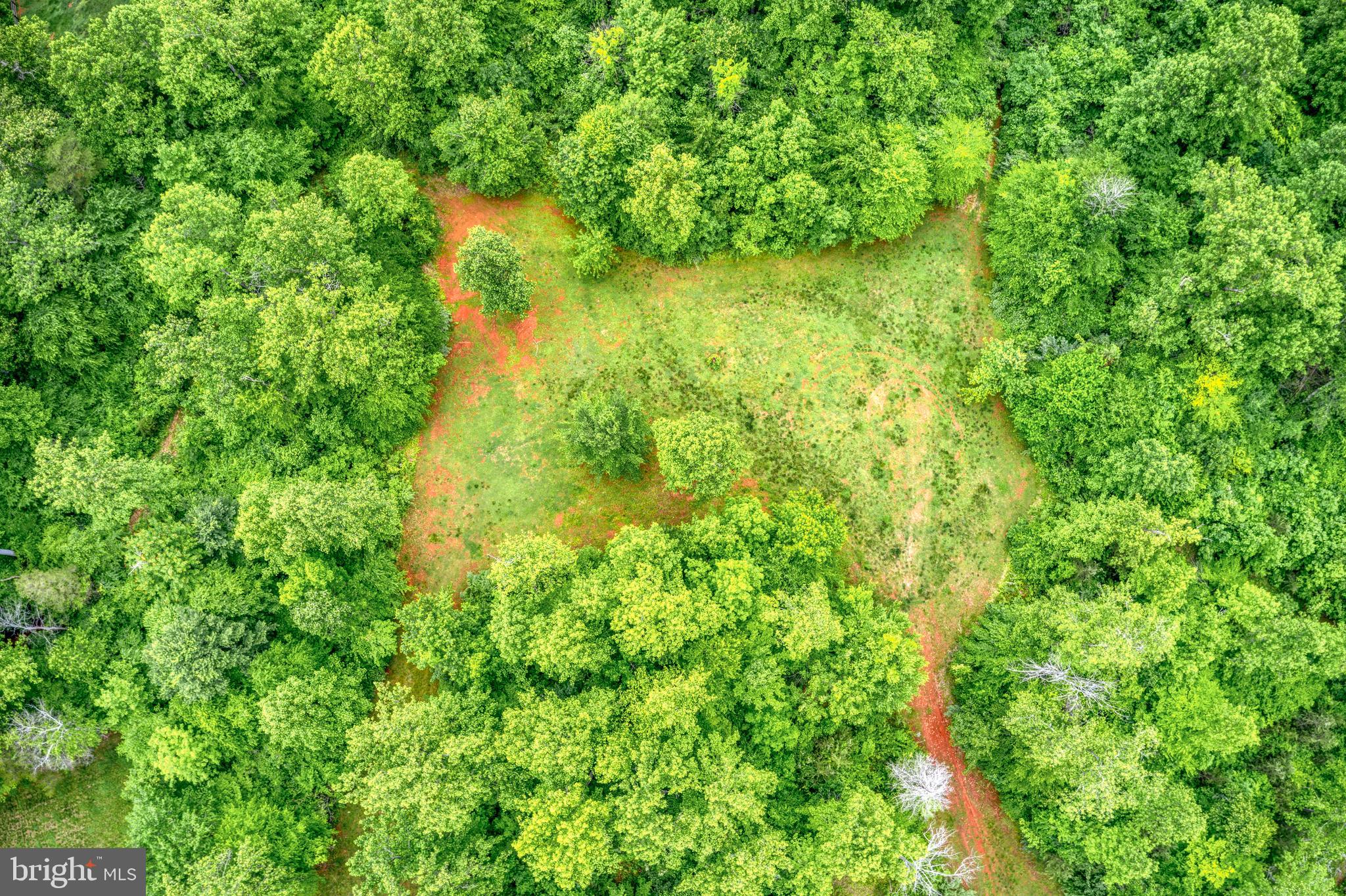 ASHBOURNE FARMS - Land