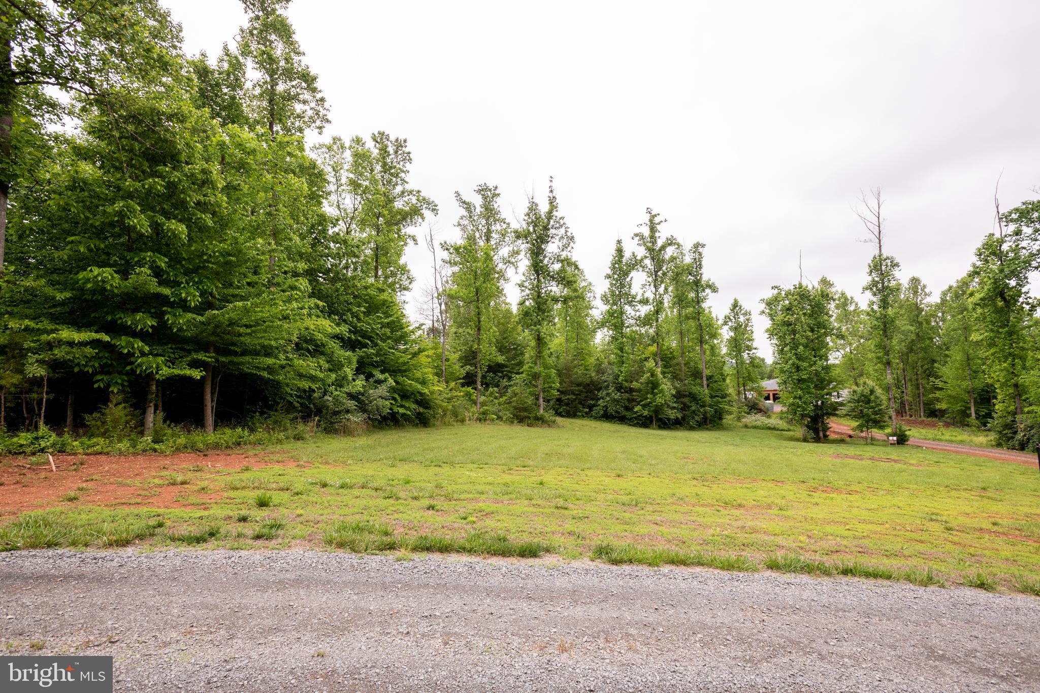 ASHBOURNE FARMS - Land