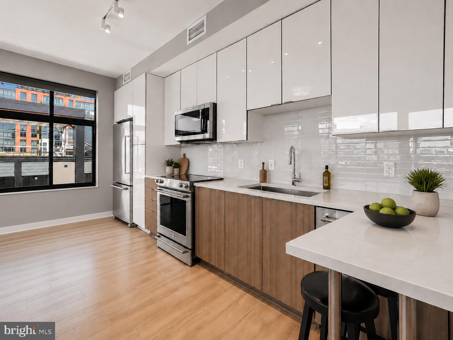 911 2ND STREET NE 501