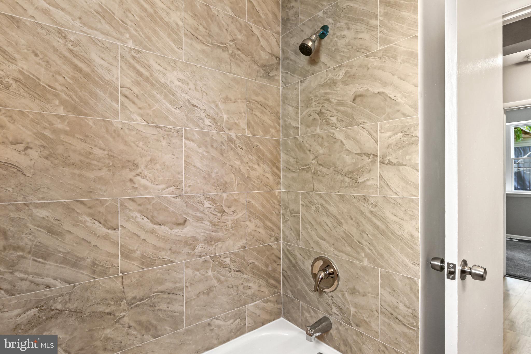 WOODBOURNE HEIGHTS - Residential Lease