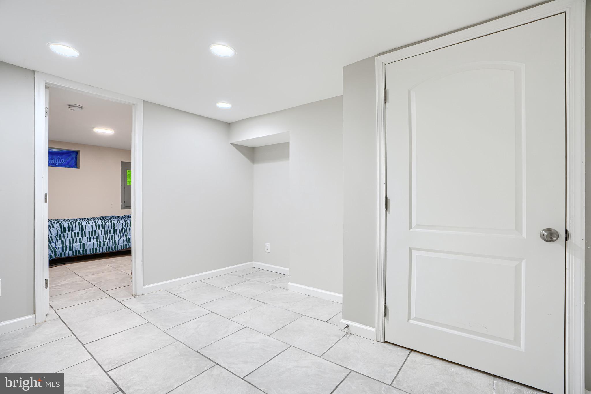 ARLINGTON - Residential