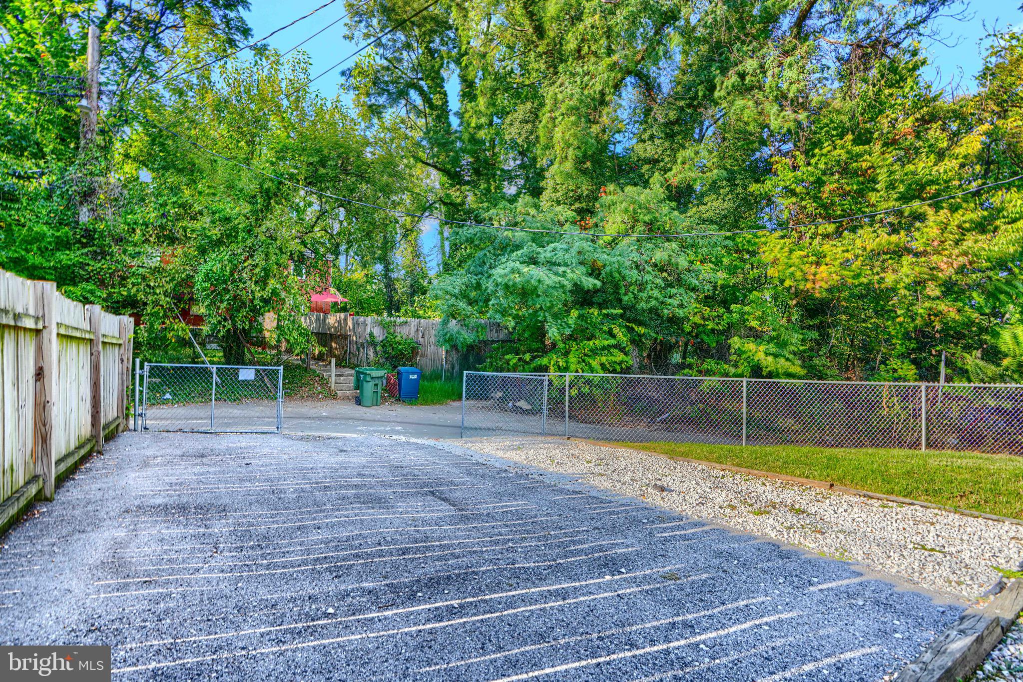 ARLINGTON - Residential