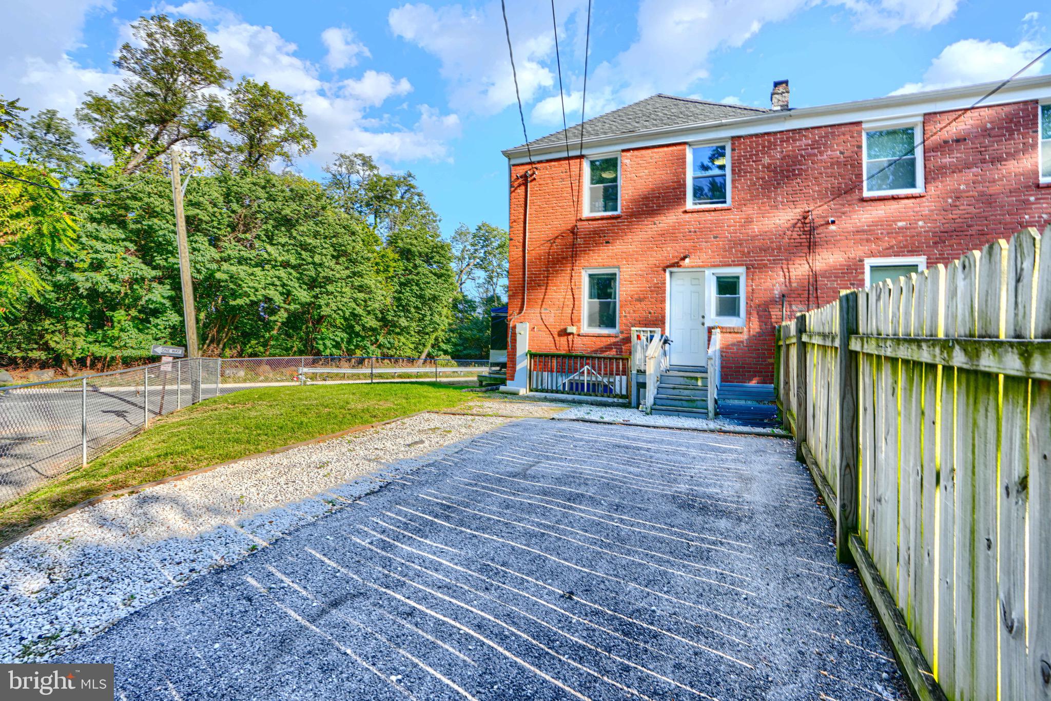ARLINGTON - Residential
