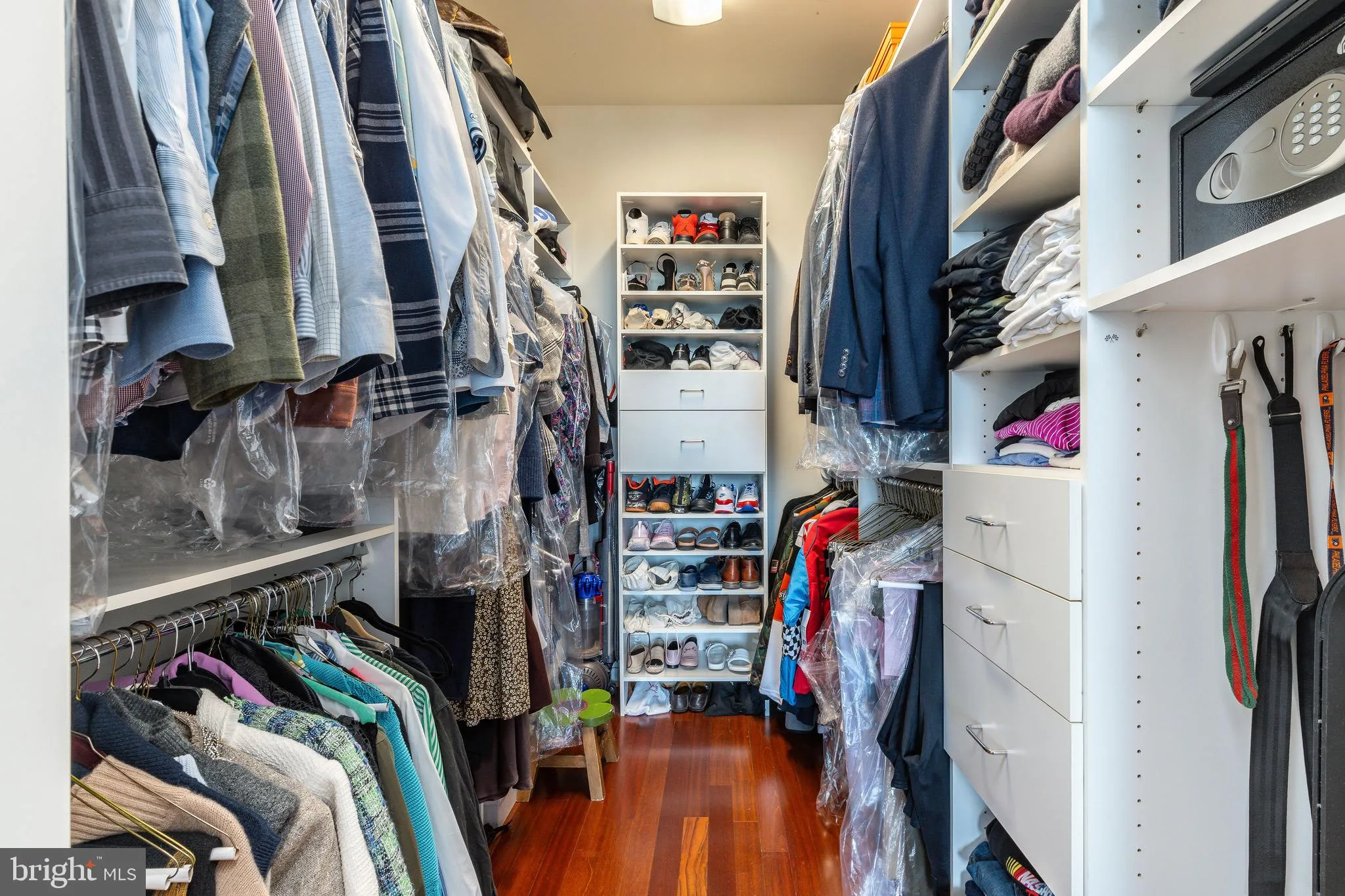 Philadelphia, Pennsylvania 19103, United States, 1 Bedroom Bedrooms, ,2 BathroomsBathrooms,Residential,Pending,42178