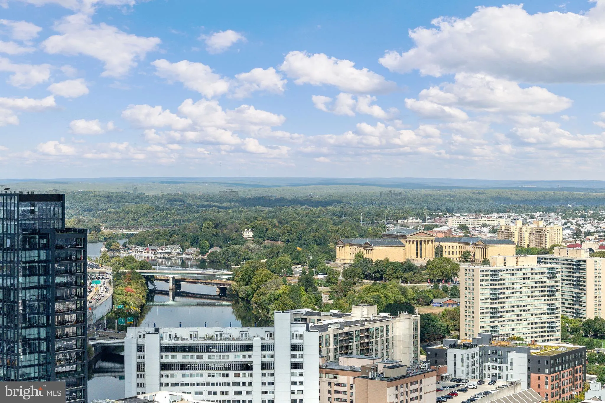 Philadelphia, Pennsylvania 19103, United States, 1 Bedroom Bedrooms, ,2 BathroomsBathrooms,Residential,Pending,42178