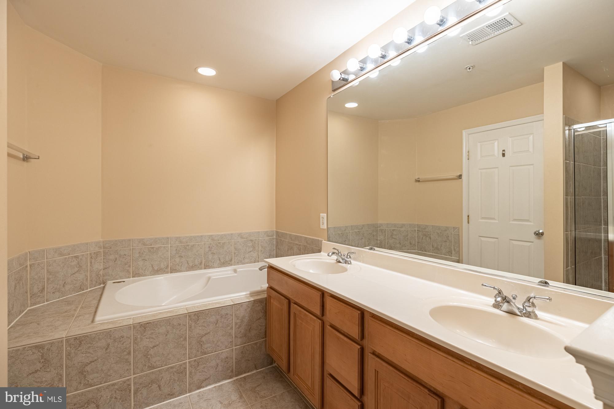 CAMERON STATION - Residential Lease