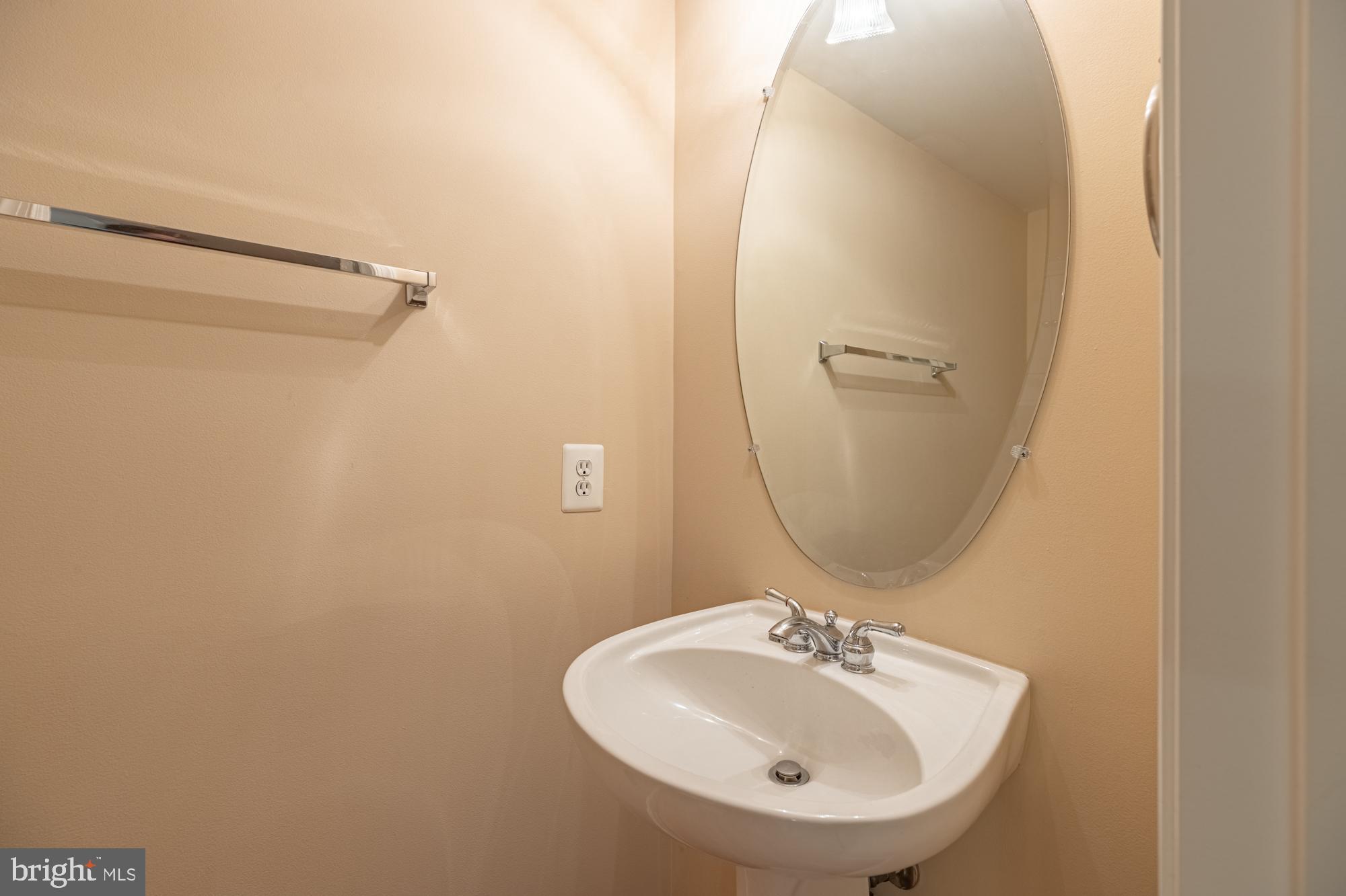 CAMERON STATION - Residential Lease