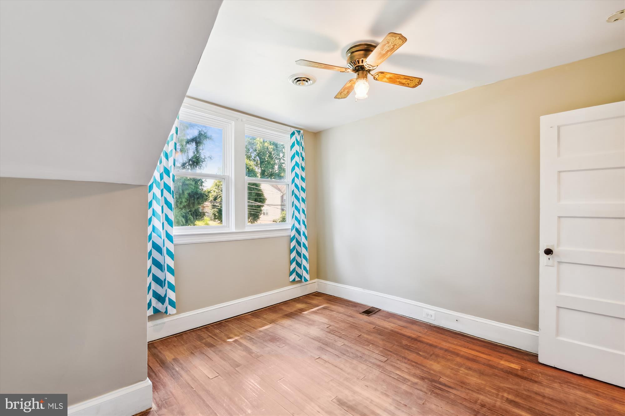 WINDSOR MILL - Residential