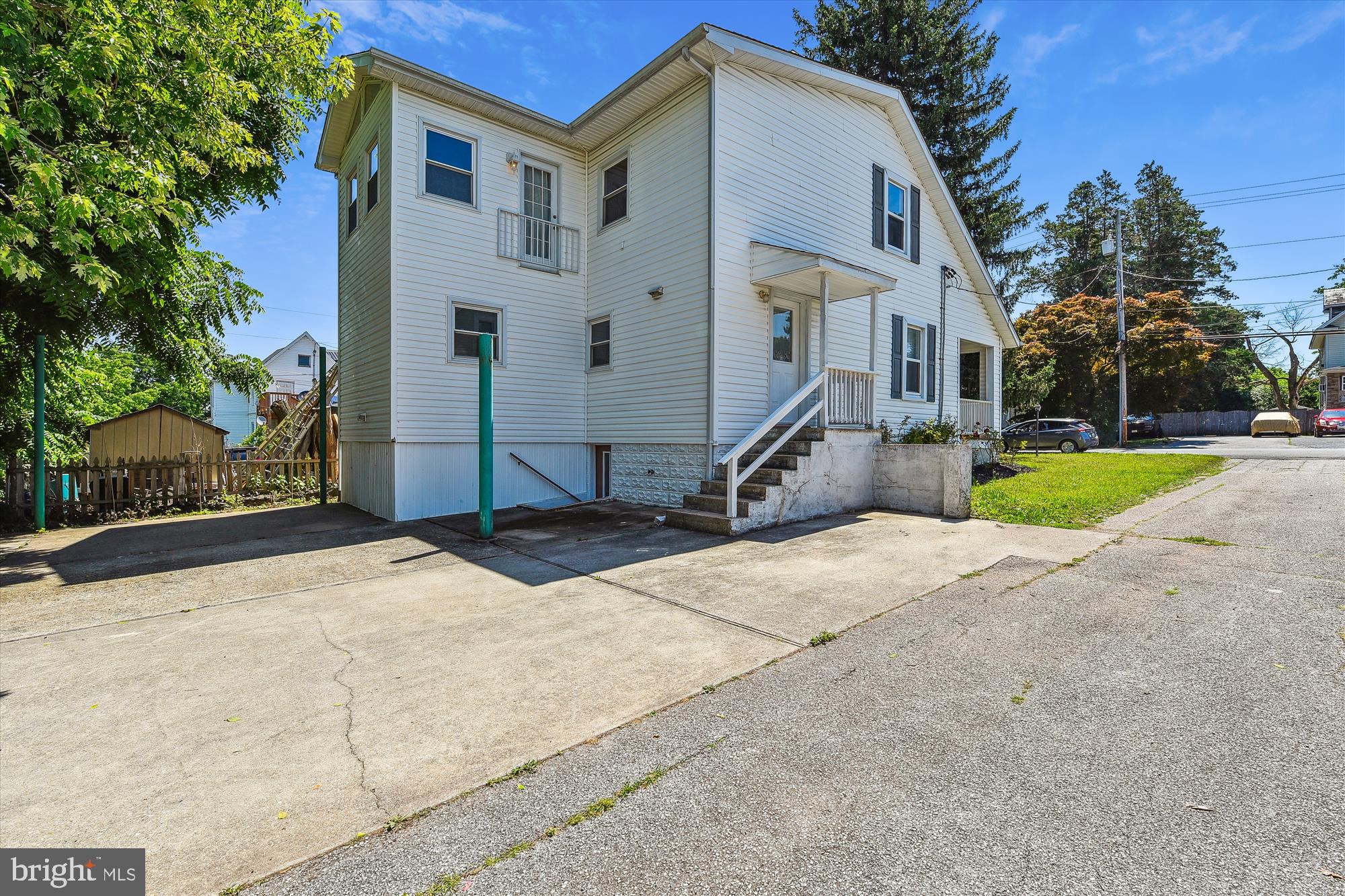 WINDSOR MILL - Residential