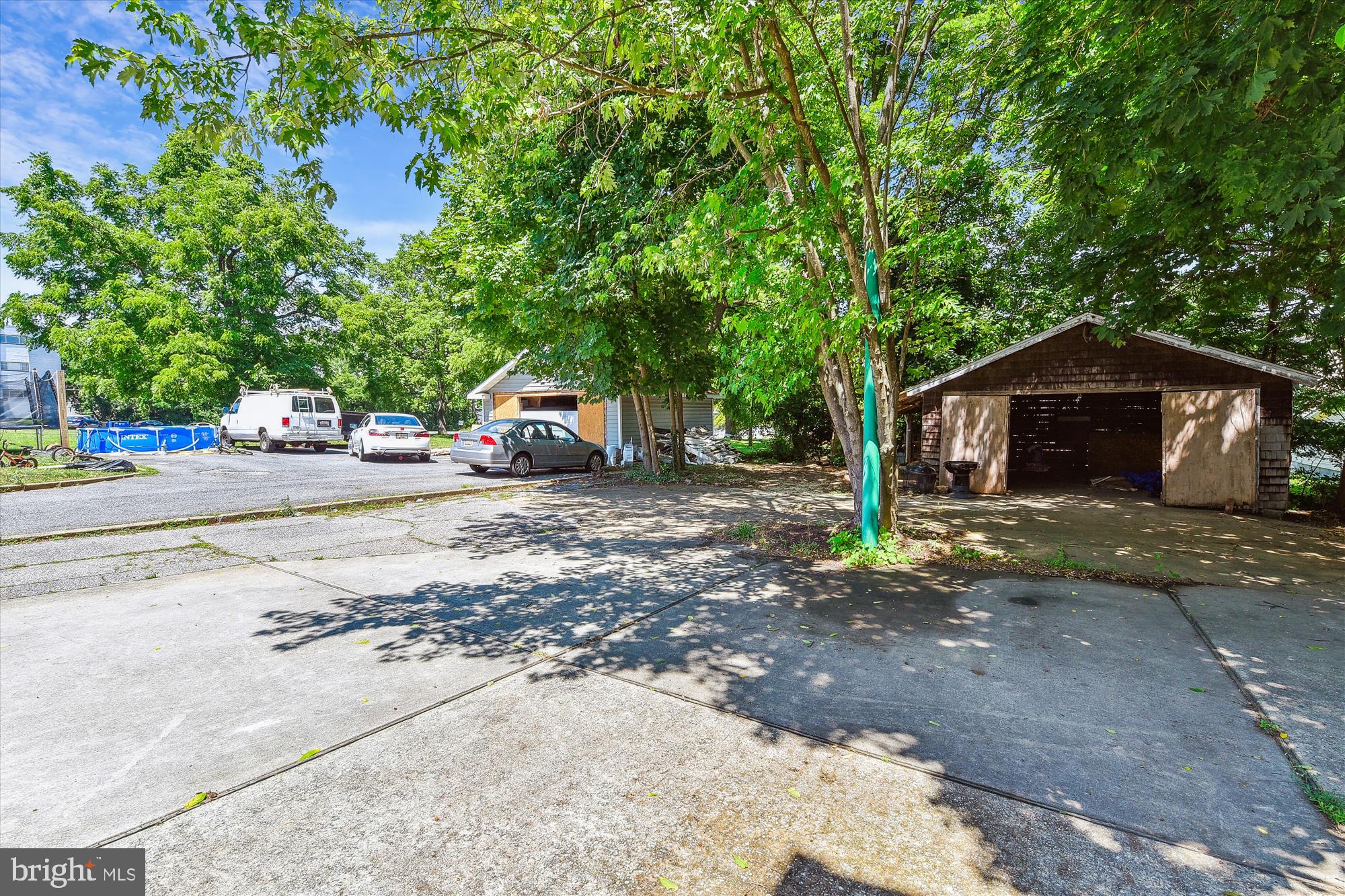 WINDSOR MILL - Residential