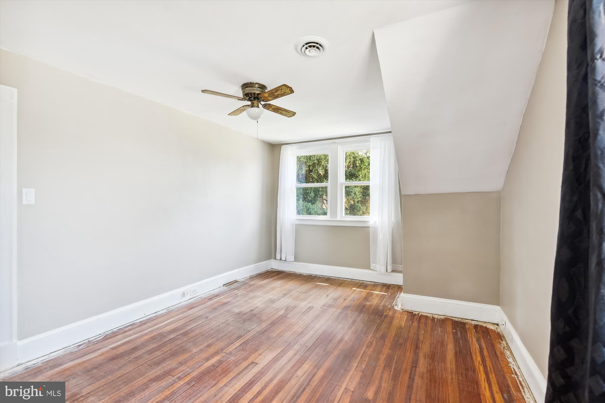 WINDSOR MILL - Residential