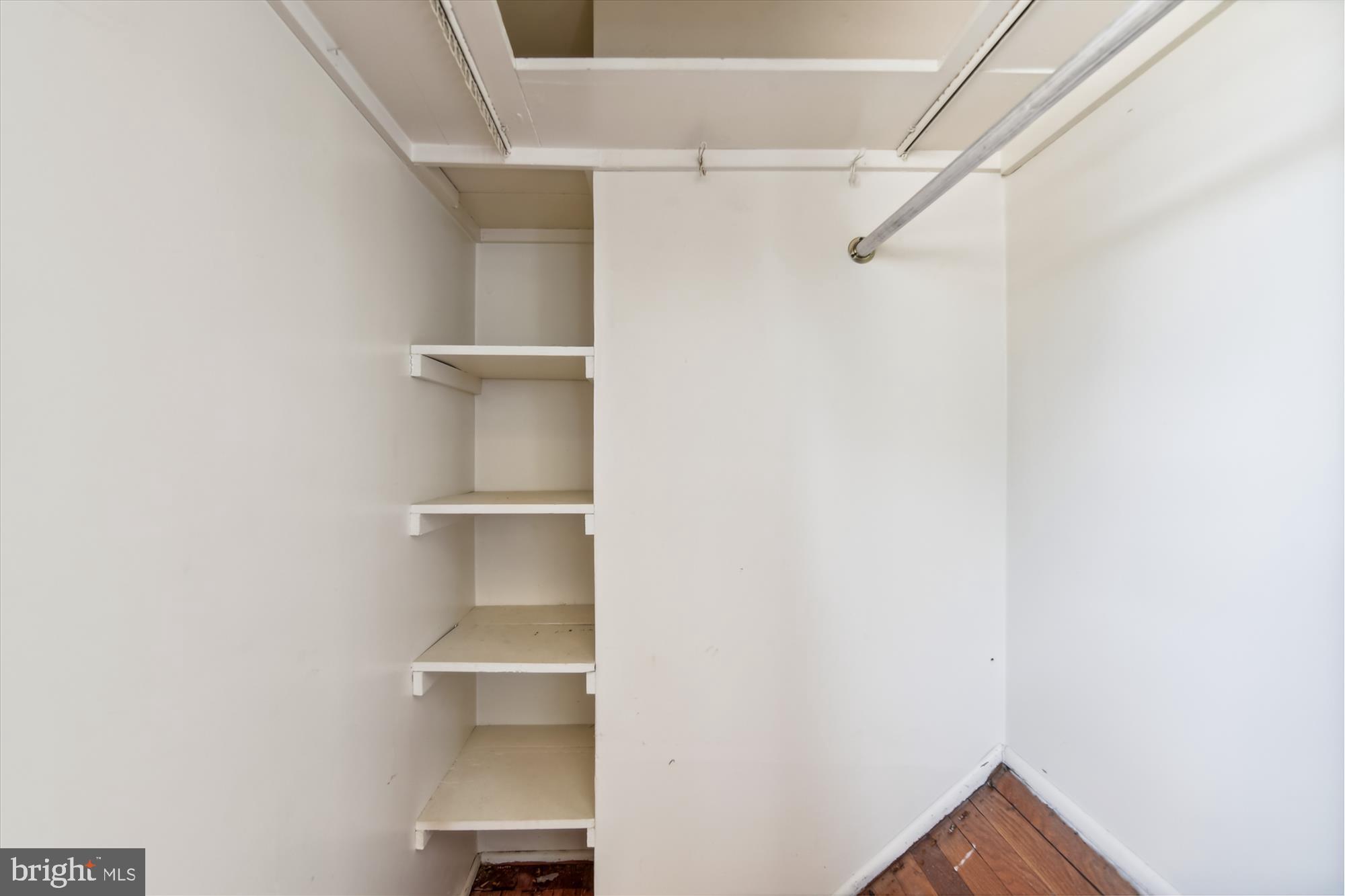 WINDSOR MILL - Residential