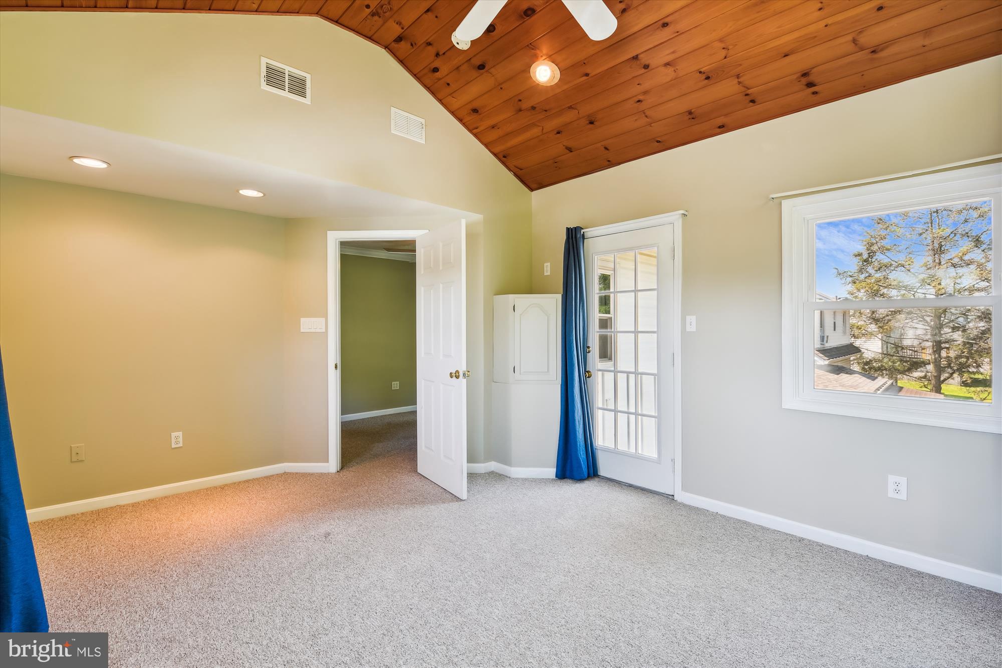 WINDSOR MILL - Residential