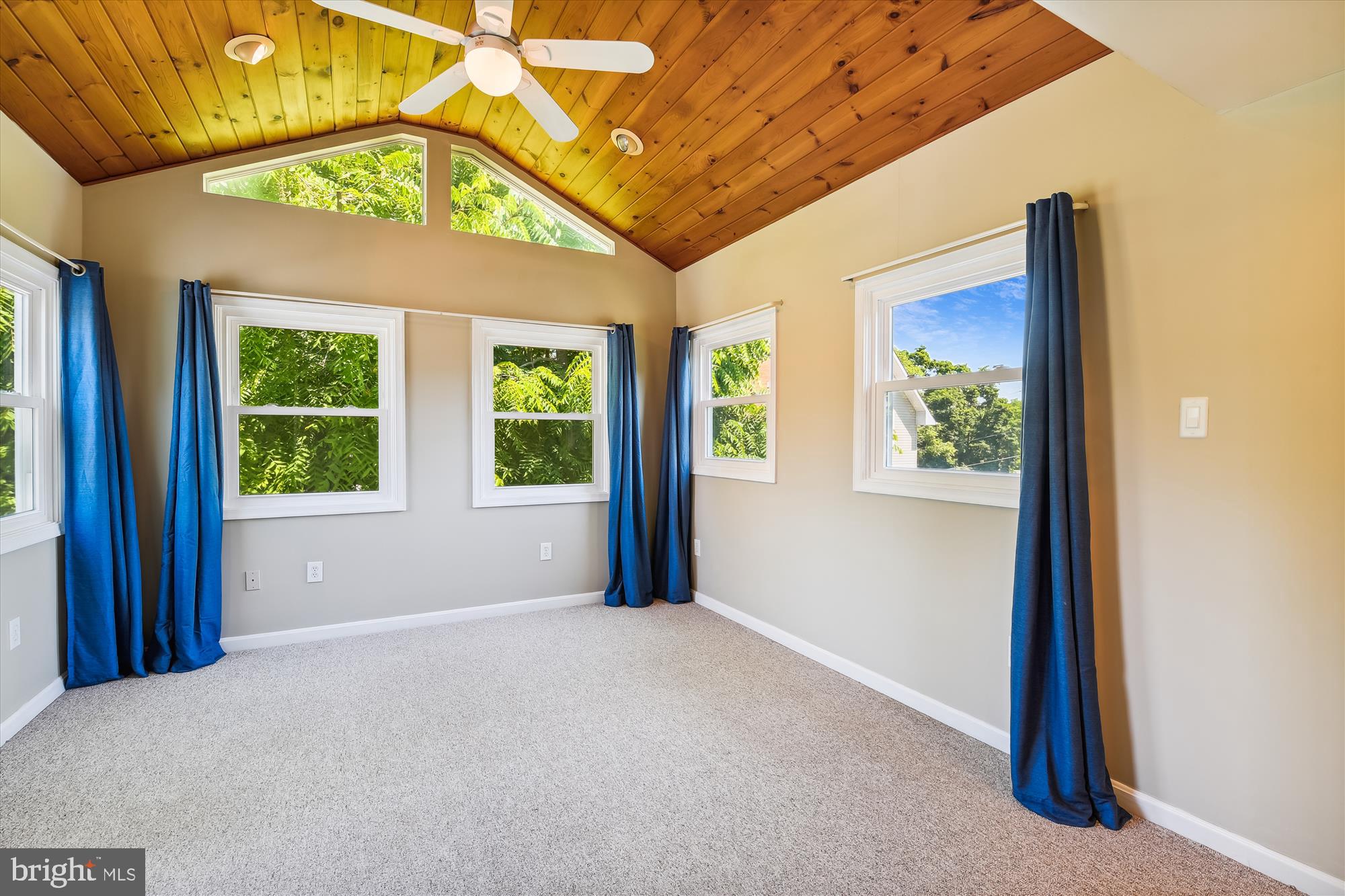 WINDSOR MILL - Residential