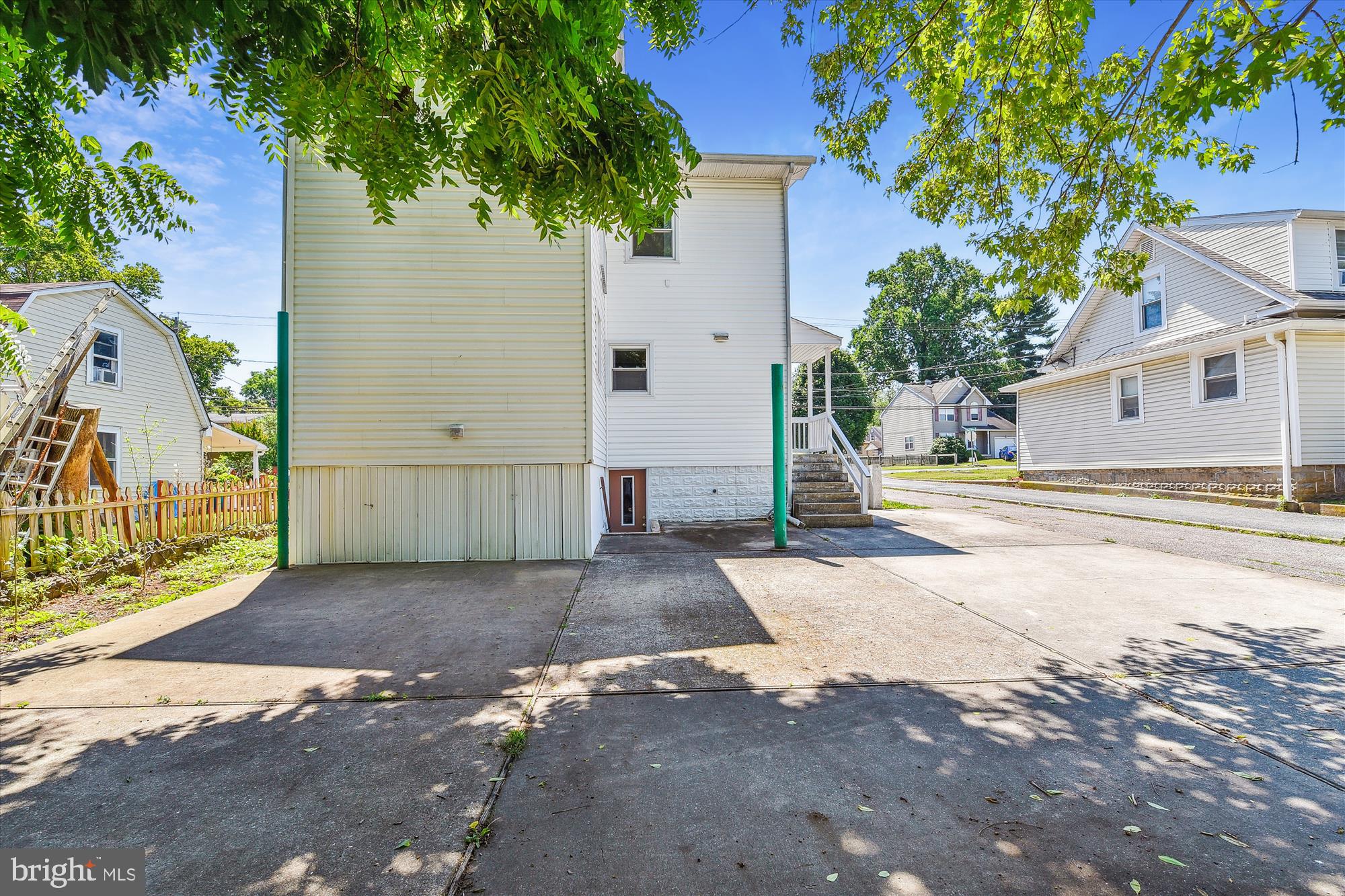 WINDSOR MILL - Residential