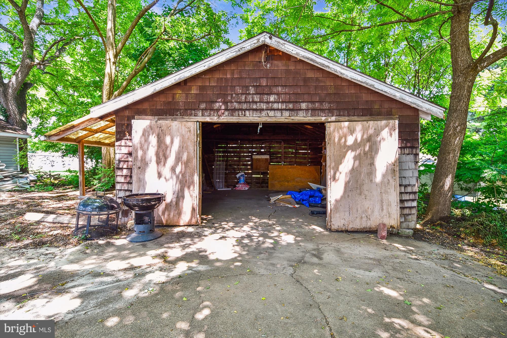 WINDSOR MILL - Residential