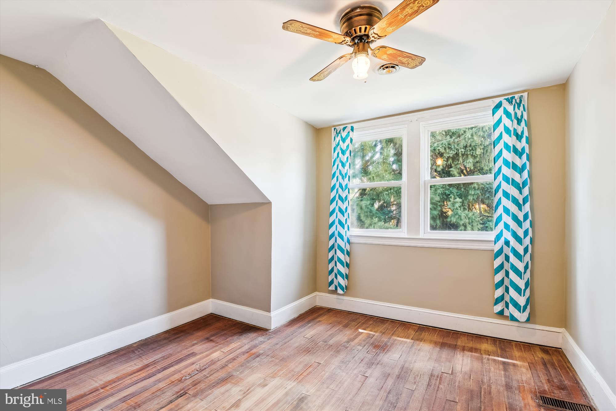 WINDSOR MILL - Residential