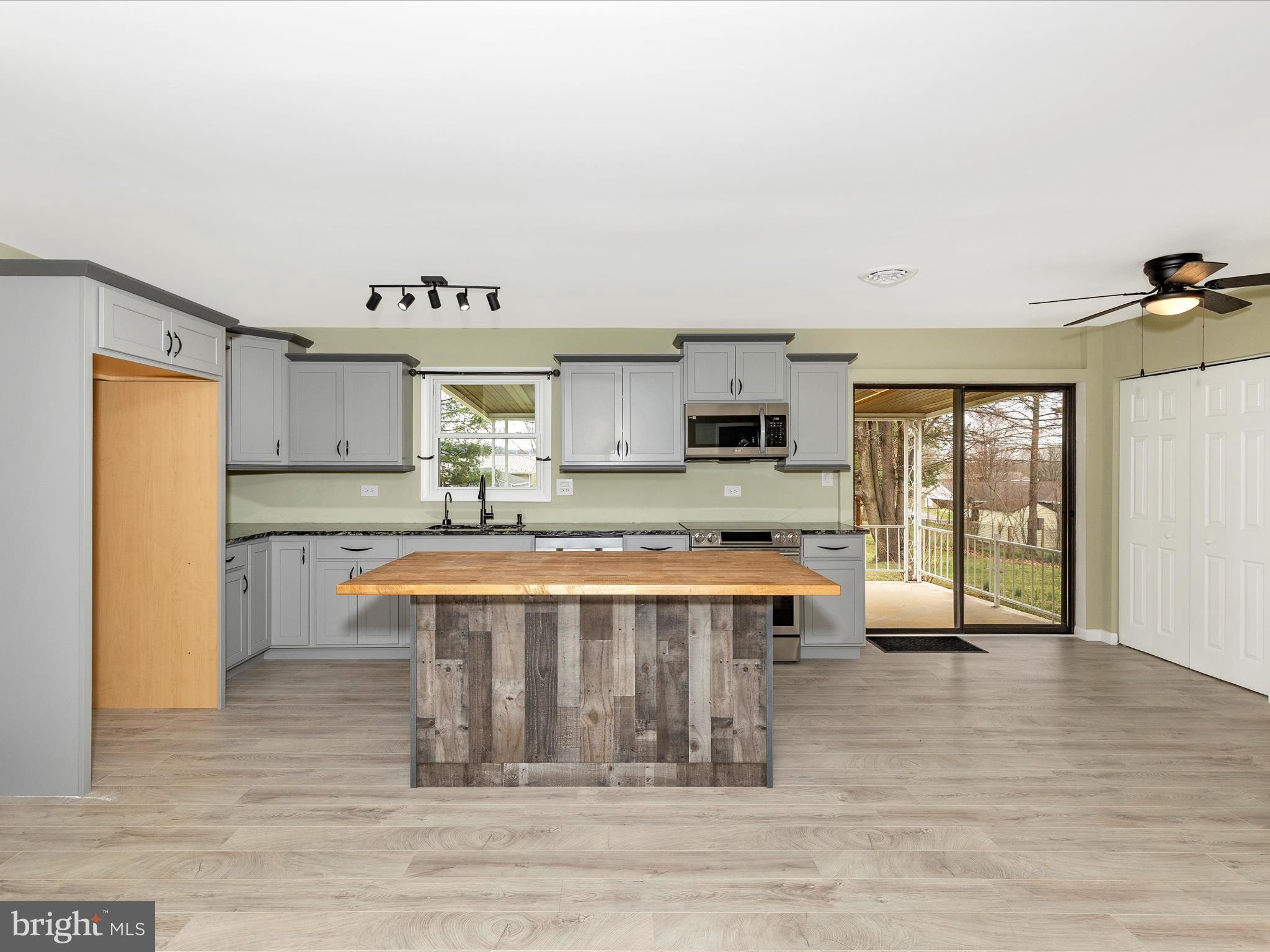 FAYETTEVILLE - Residential