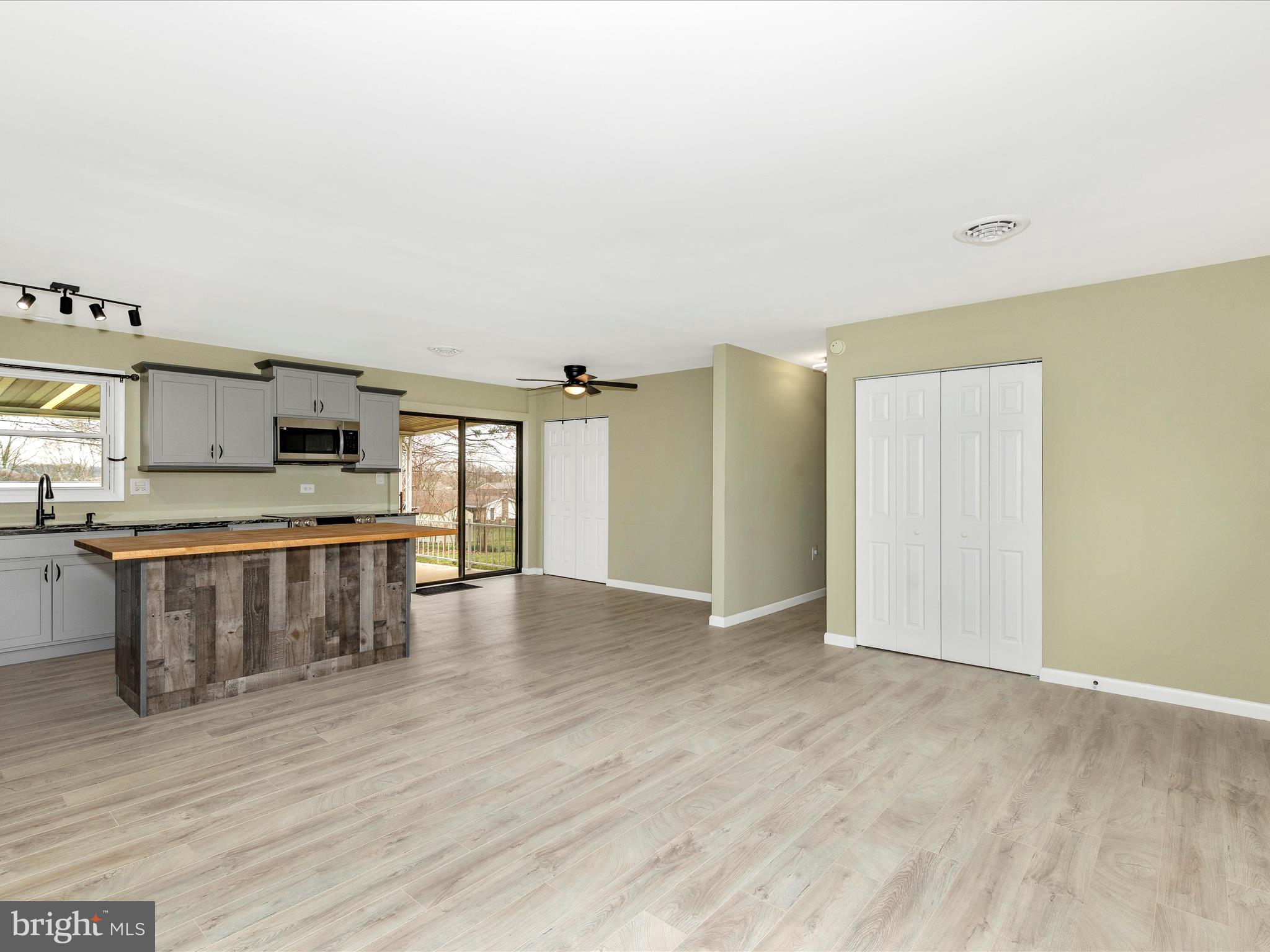 FAYETTEVILLE - Residential