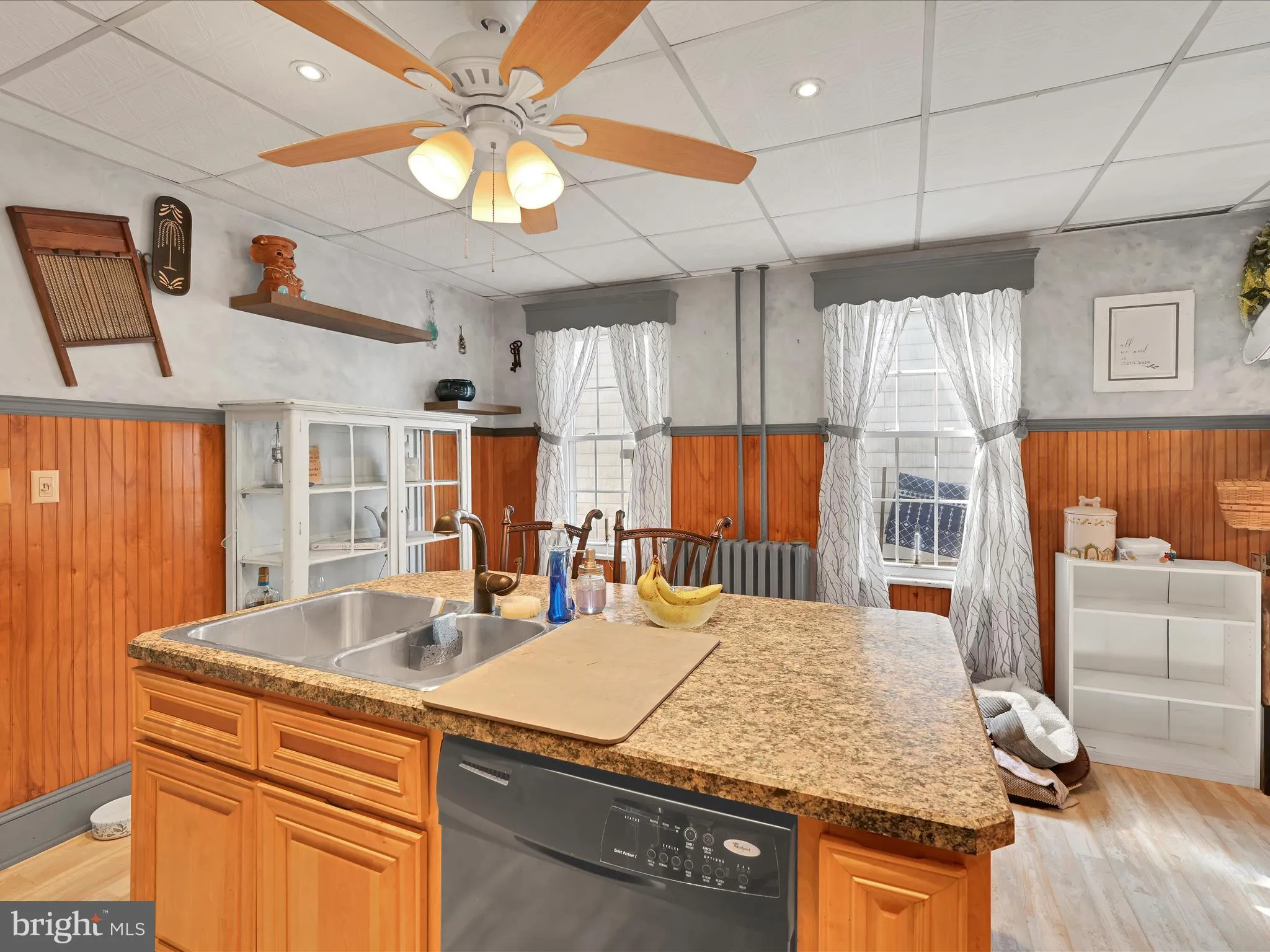 Saint Clair, Pennsylvania 17970, United States, 3 Bedrooms Bedrooms, ,2 BathroomsBathrooms,Residential,Pending,127459