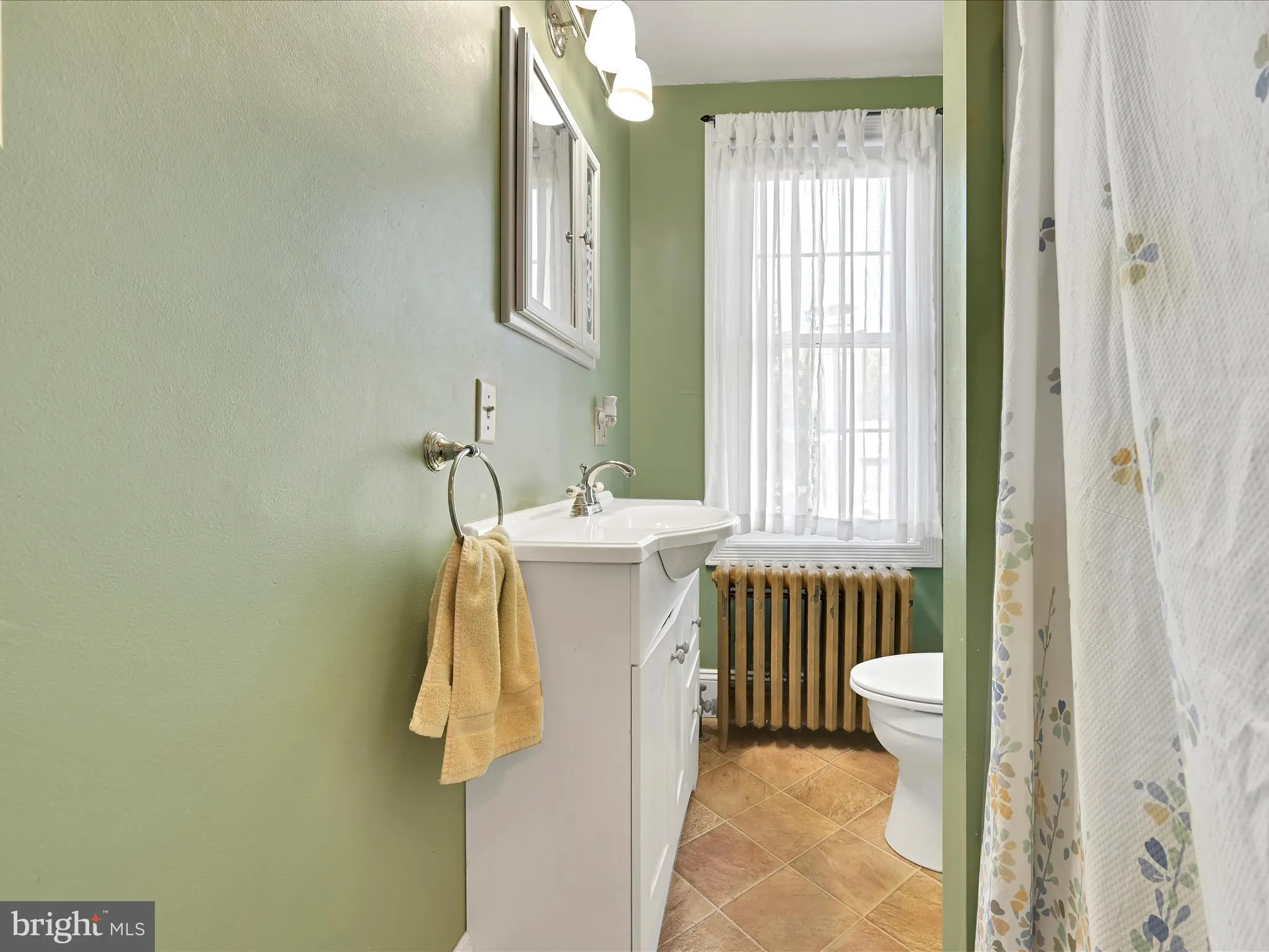 Saint Clair, Pennsylvania 17970, United States, 3 Bedrooms Bedrooms, ,2 BathroomsBathrooms,Residential,Pending,127459