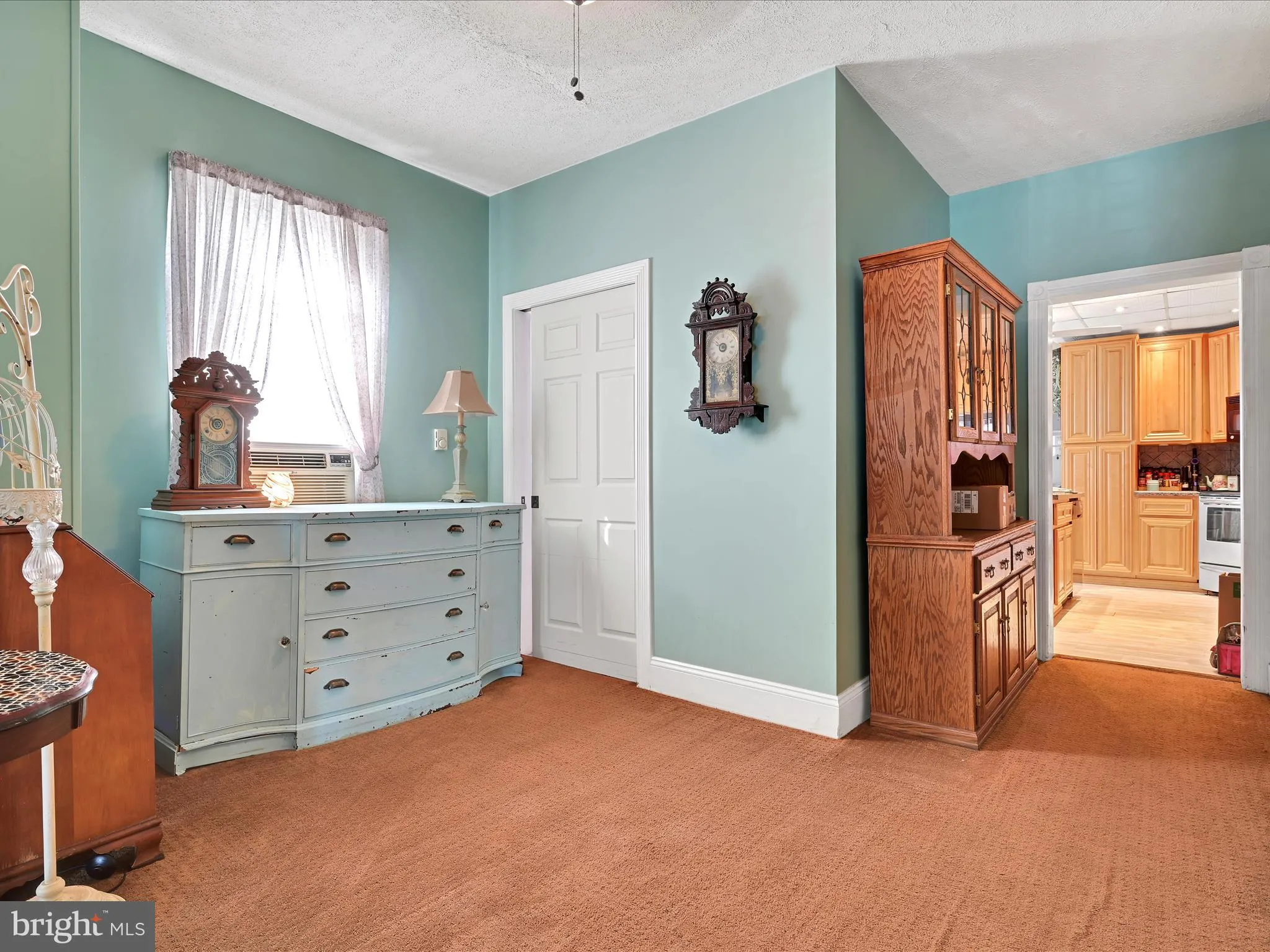 Saint Clair, Pennsylvania 17970, United States, 3 Bedrooms Bedrooms, ,2 BathroomsBathrooms,Residential,Pending,127459