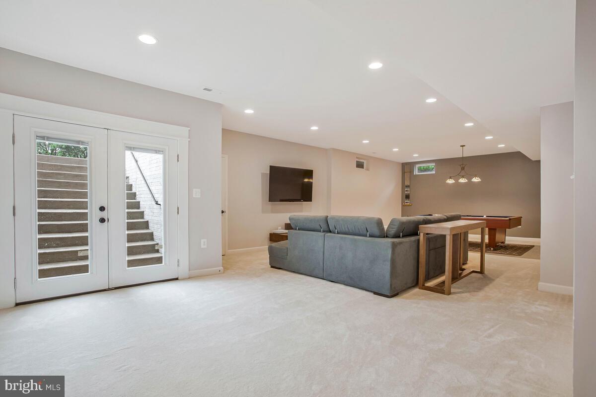 HOMEPORT FARM - Residential