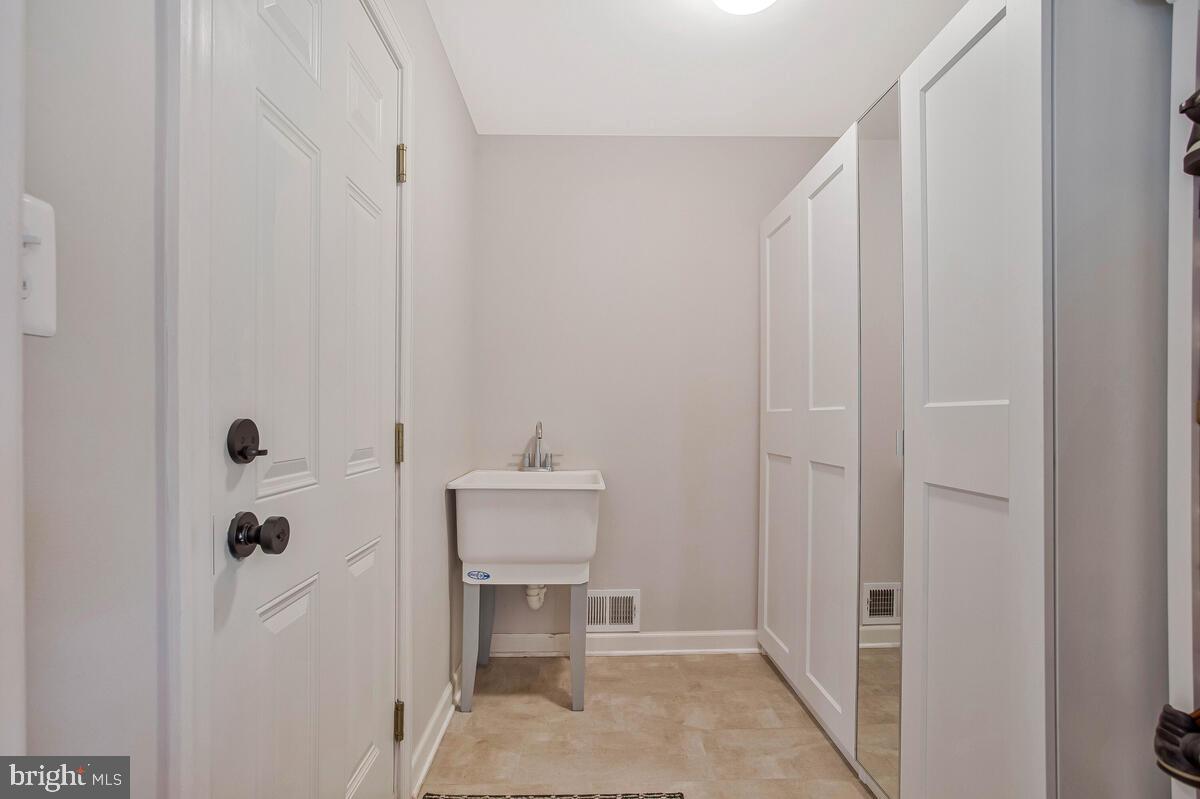 HOMEPORT FARM - Residential