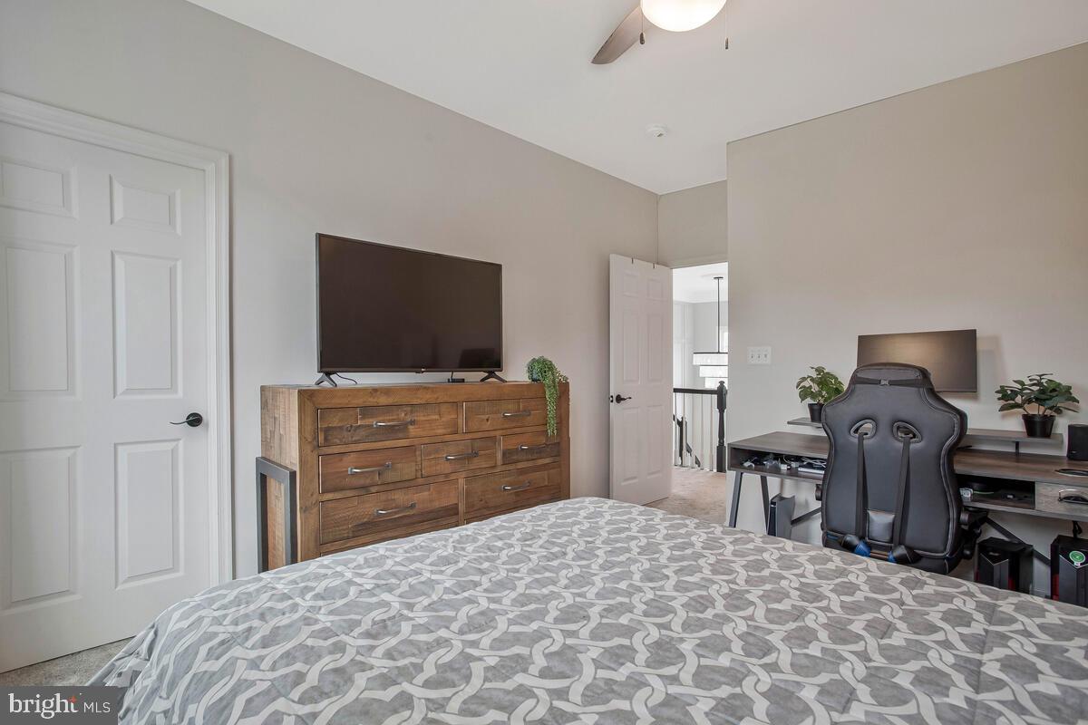 HOMEPORT FARM - Residential