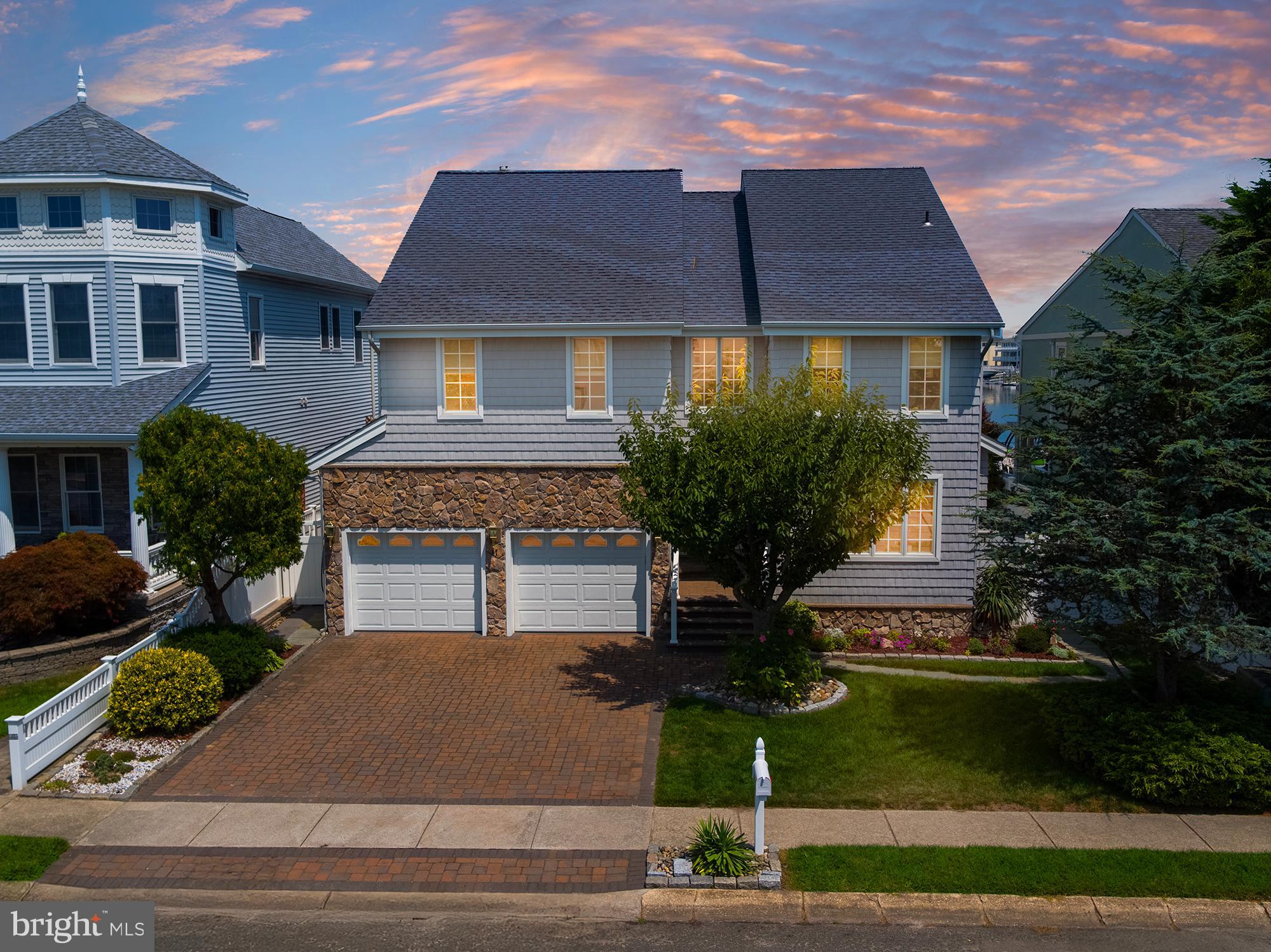 87 LAGOON BOULEVARD