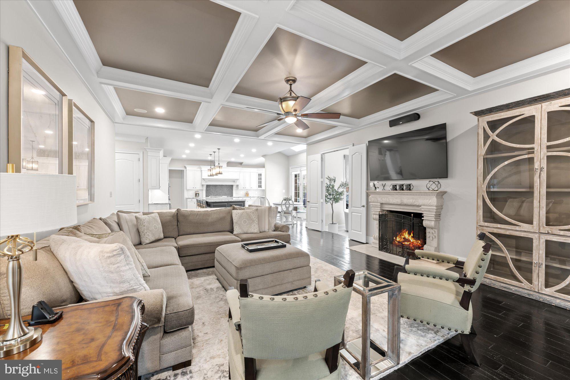 BELMONT COUNTRY CLUB - Residential