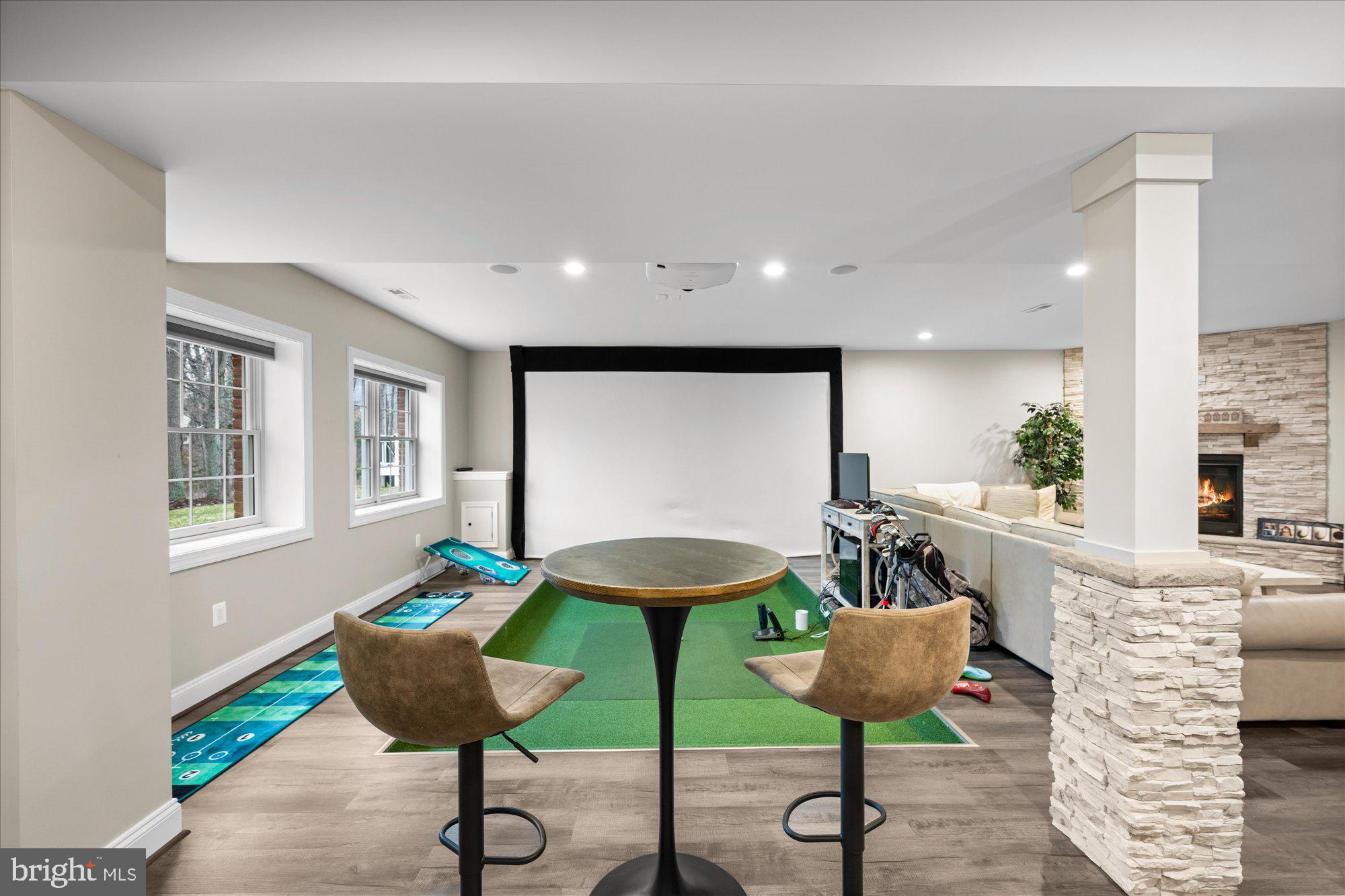 BELMONT COUNTRY CLUB - Residential