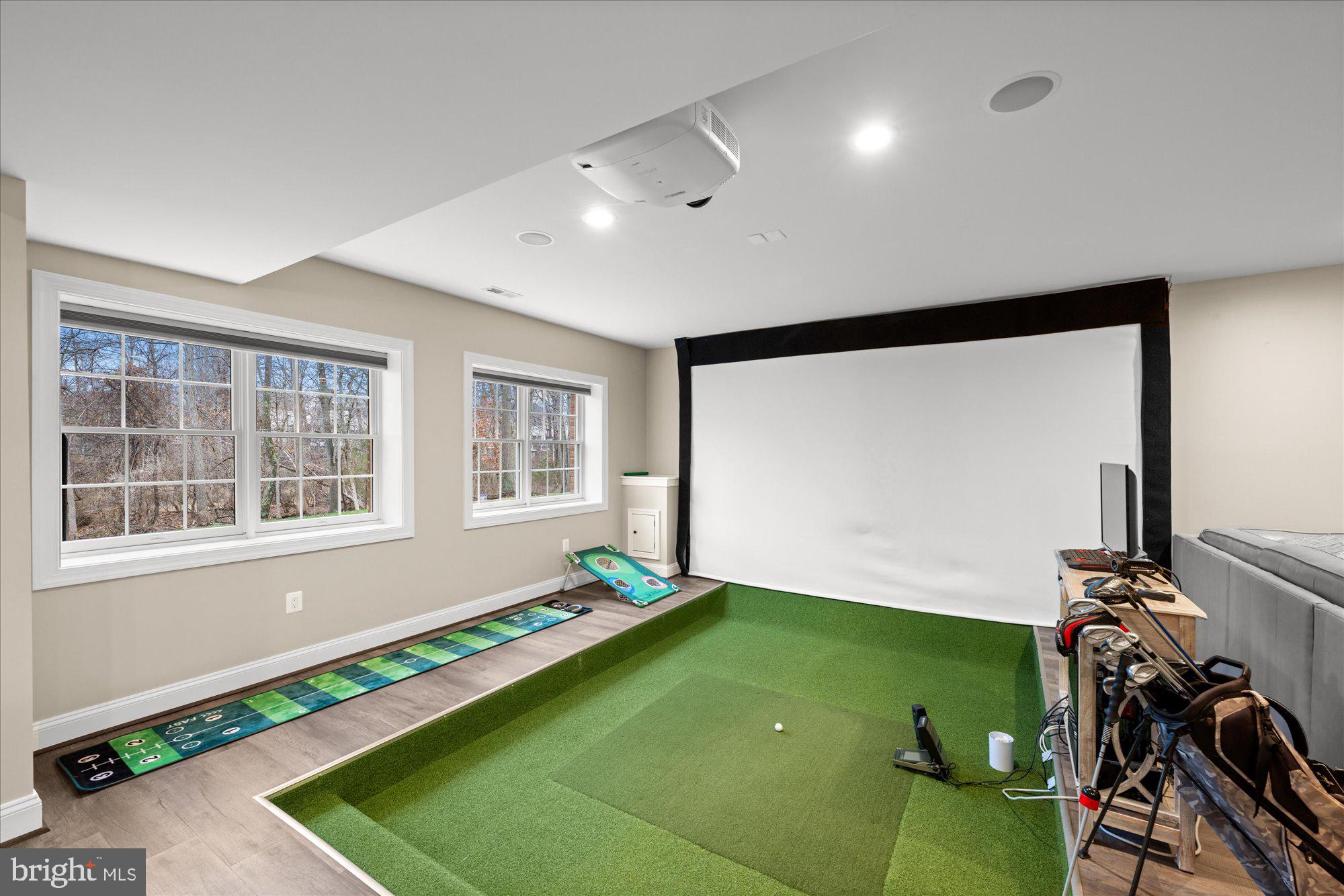 BELMONT COUNTRY CLUB - Residential