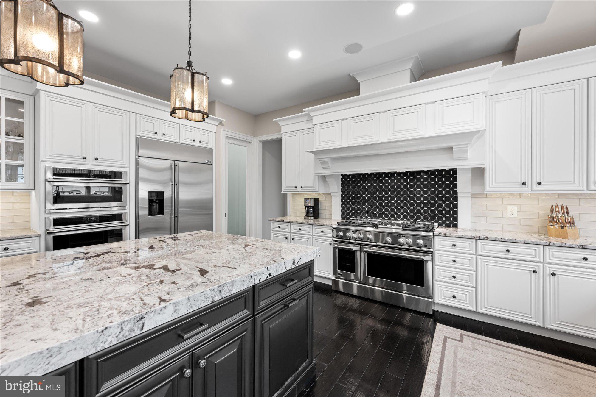 BELMONT COUNTRY CLUB - Residential