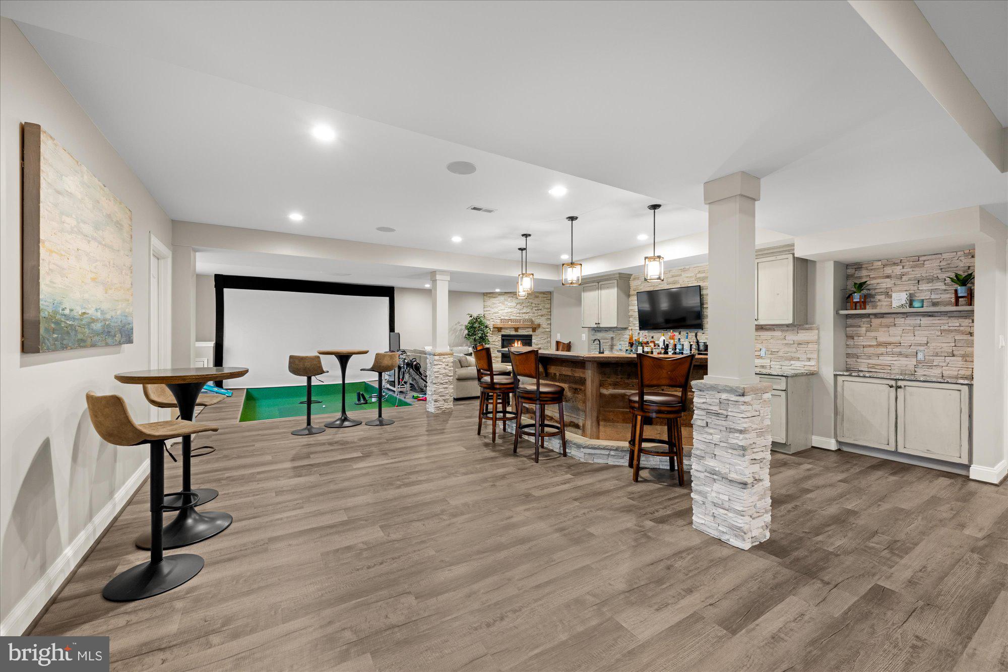 BELMONT COUNTRY CLUB - Residential