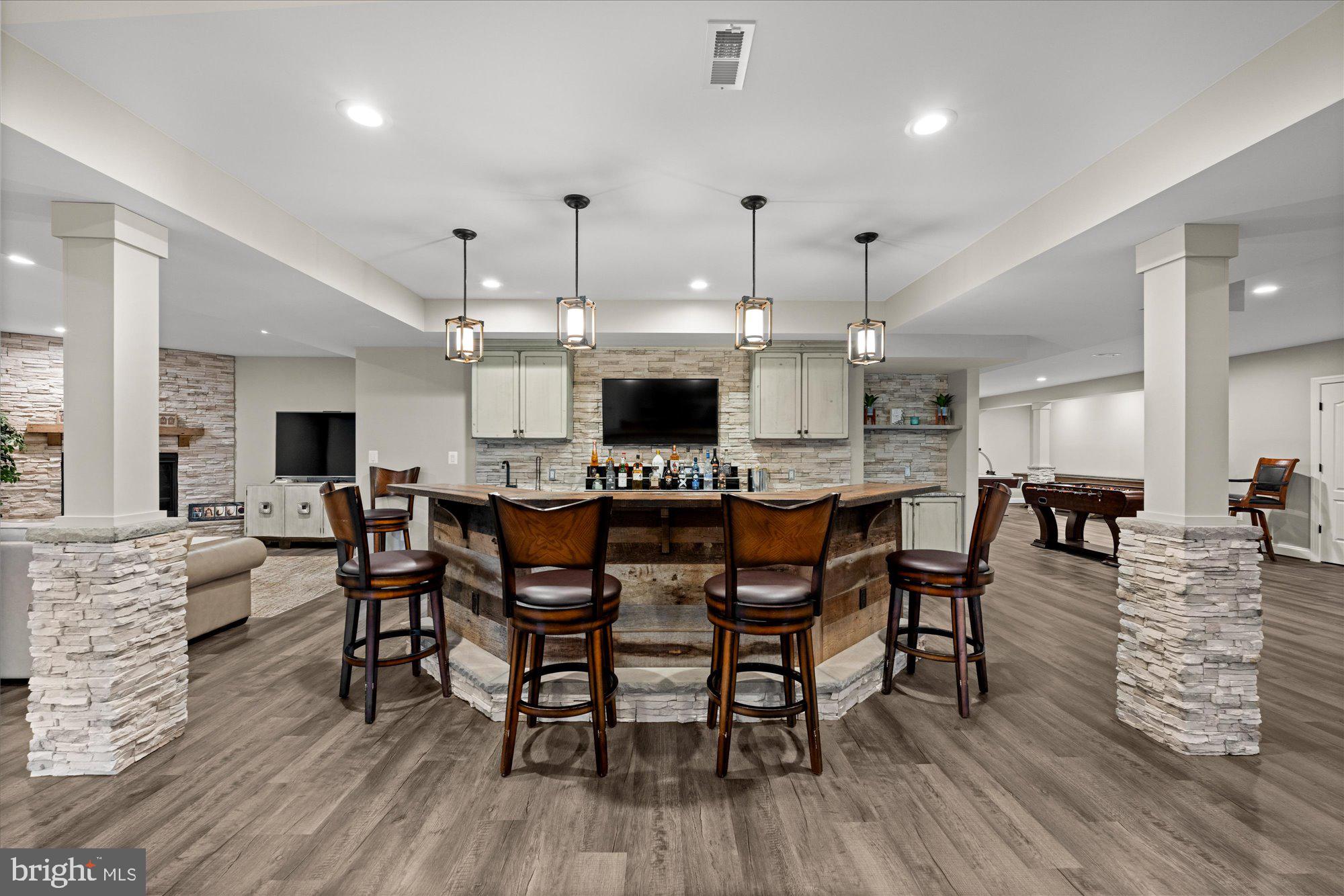 BELMONT COUNTRY CLUB - Residential