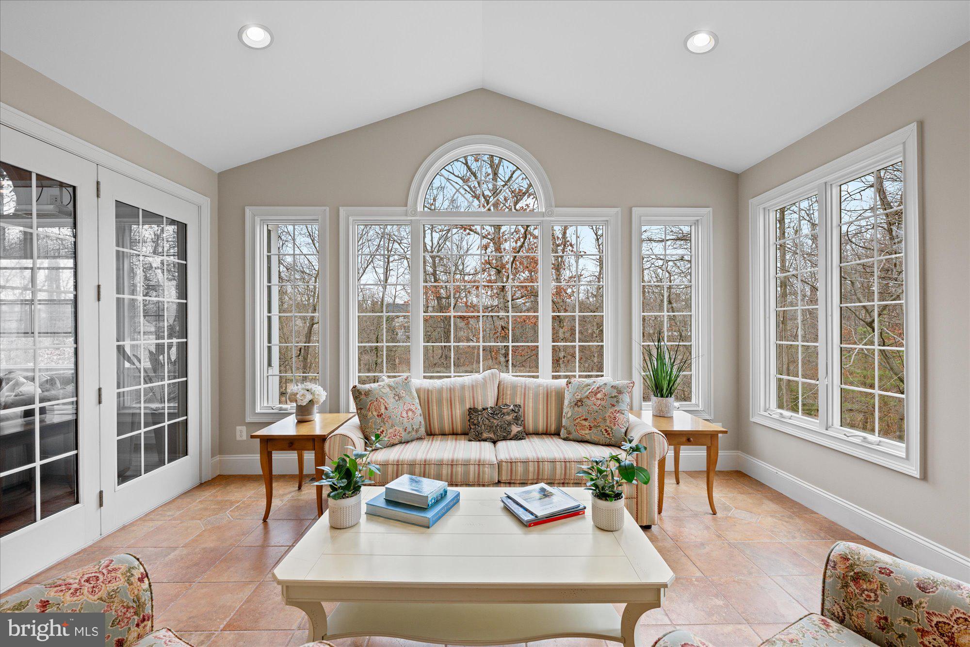 BELMONT COUNTRY CLUB - Residential