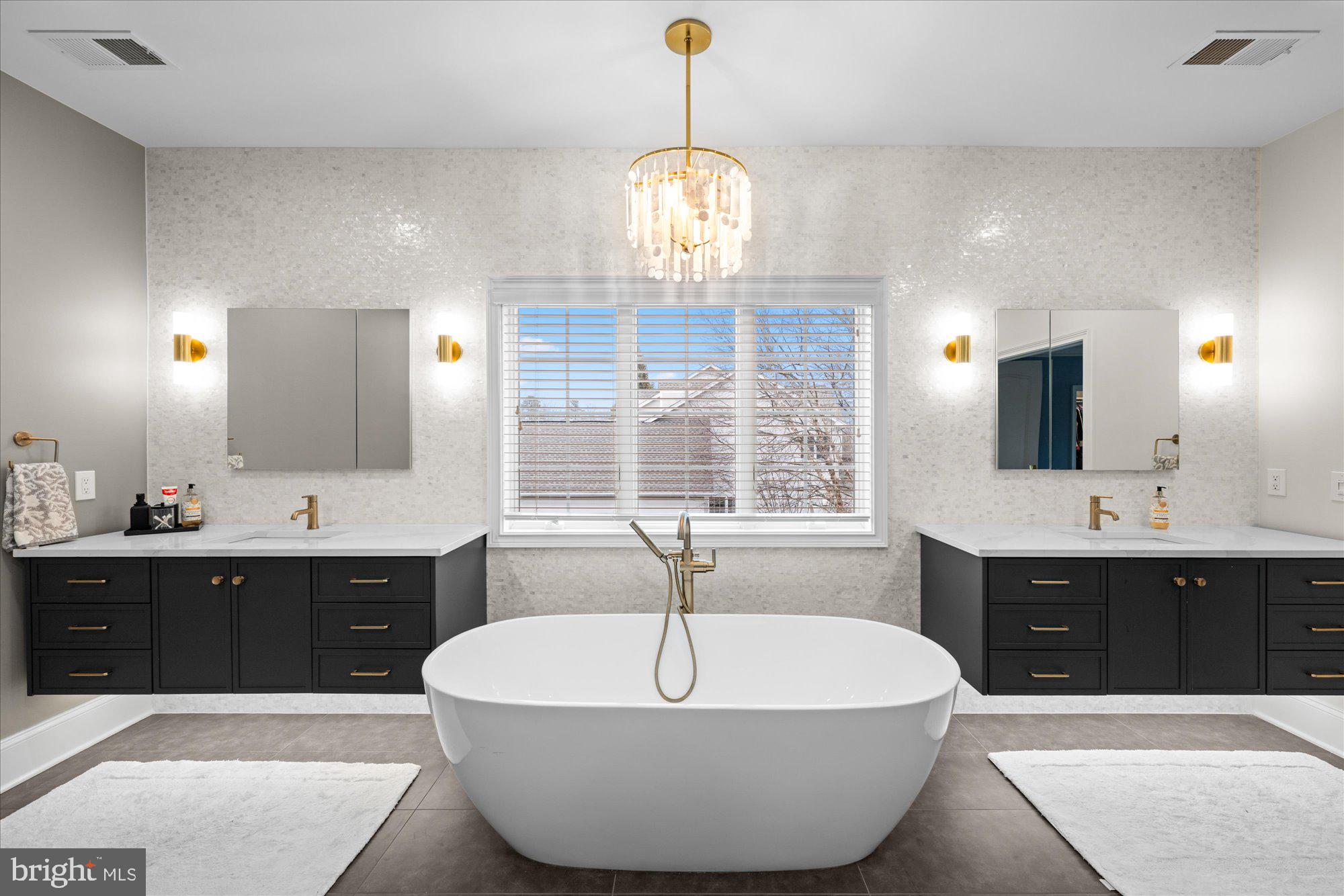 BELMONT COUNTRY CLUB - Residential