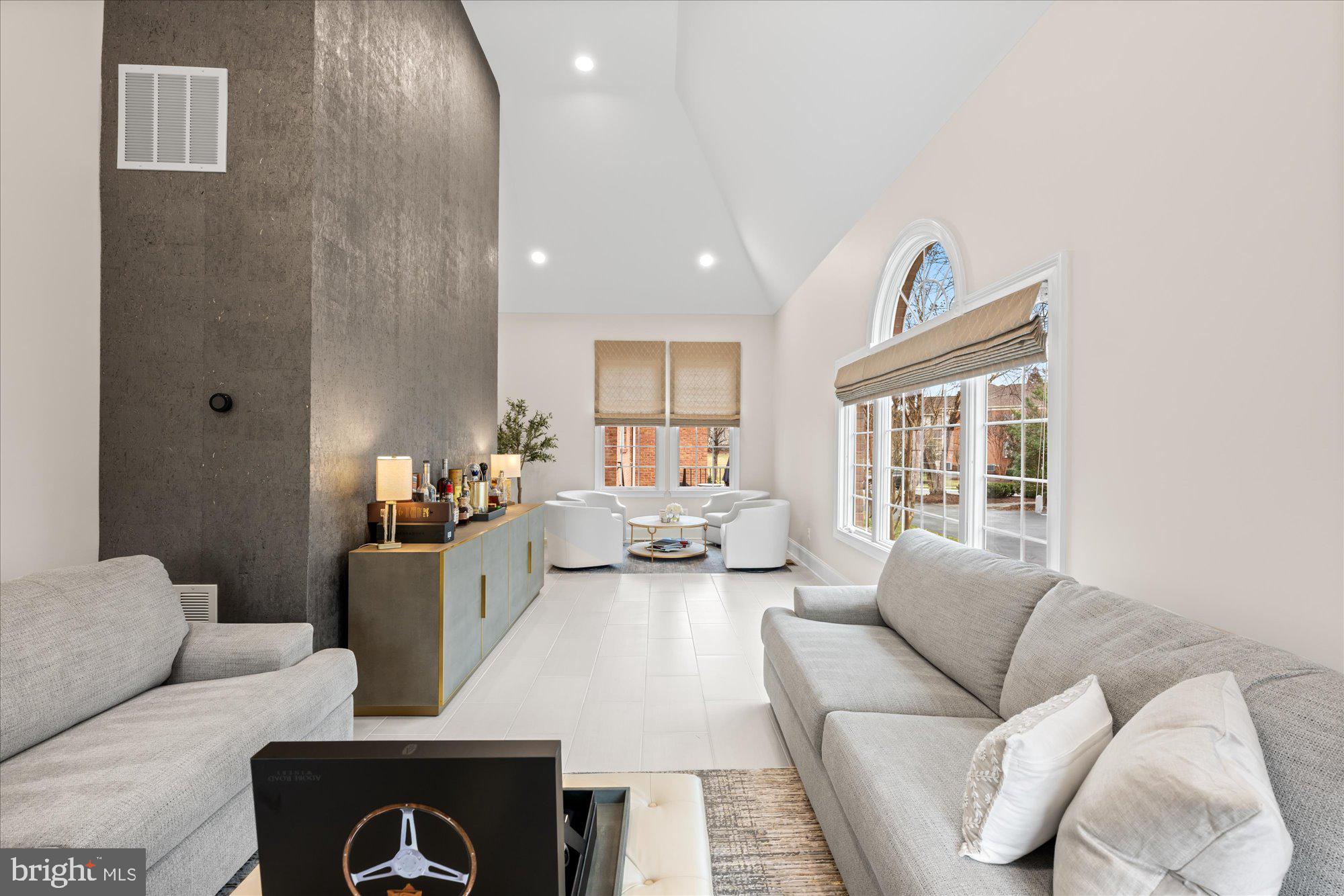 BELMONT COUNTRY CLUB - Residential