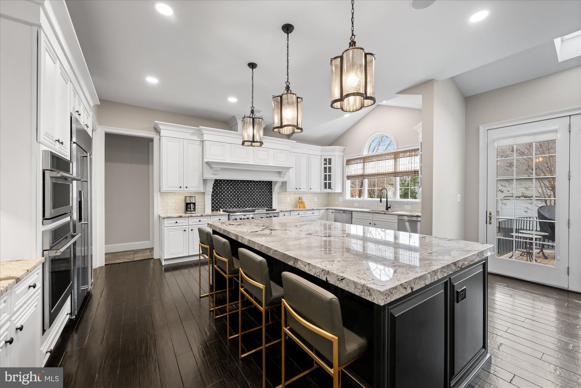 BELMONT COUNTRY CLUB - Residential