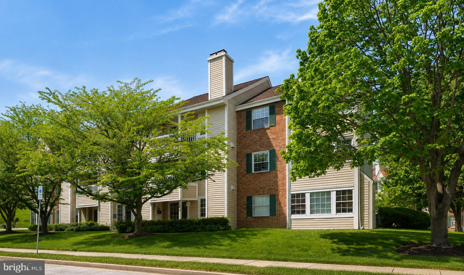 2 MARSHAM COURT 2