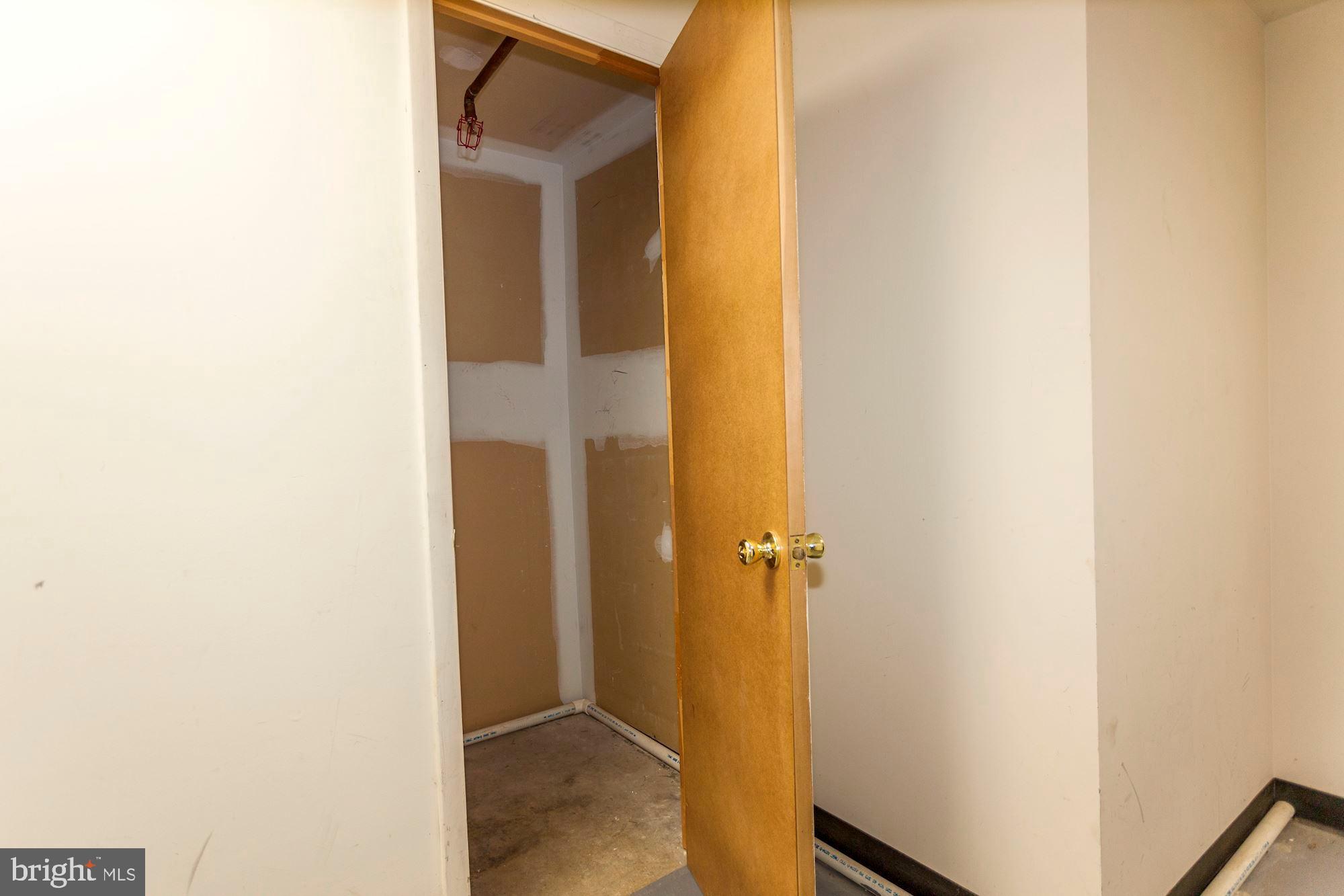 SEMINARY WALK - Residential