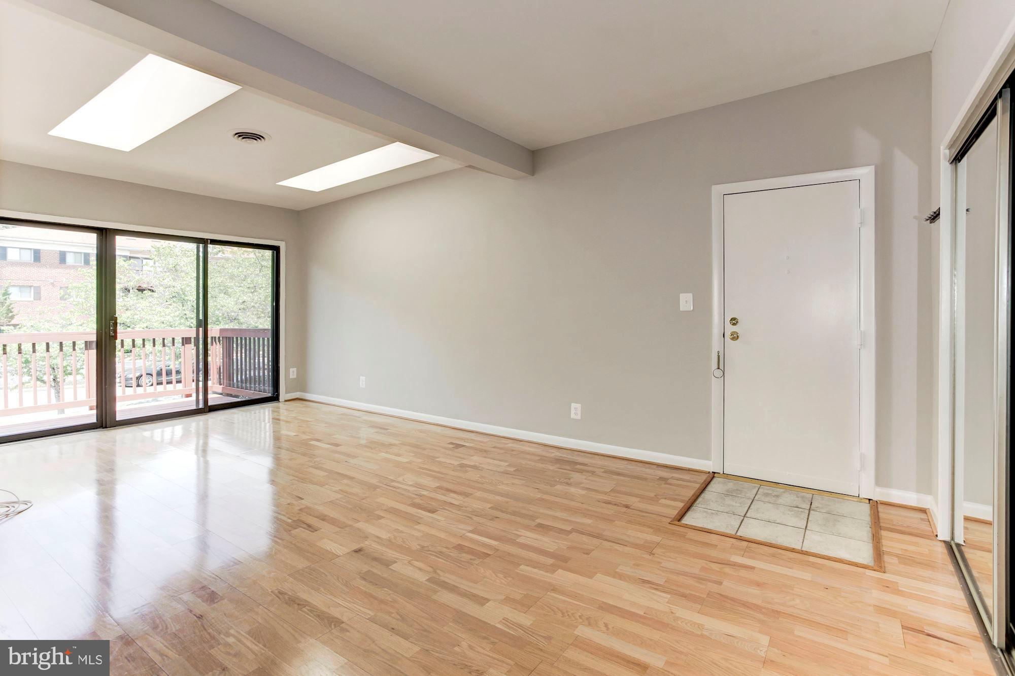 SEMINARY WALK - Residential