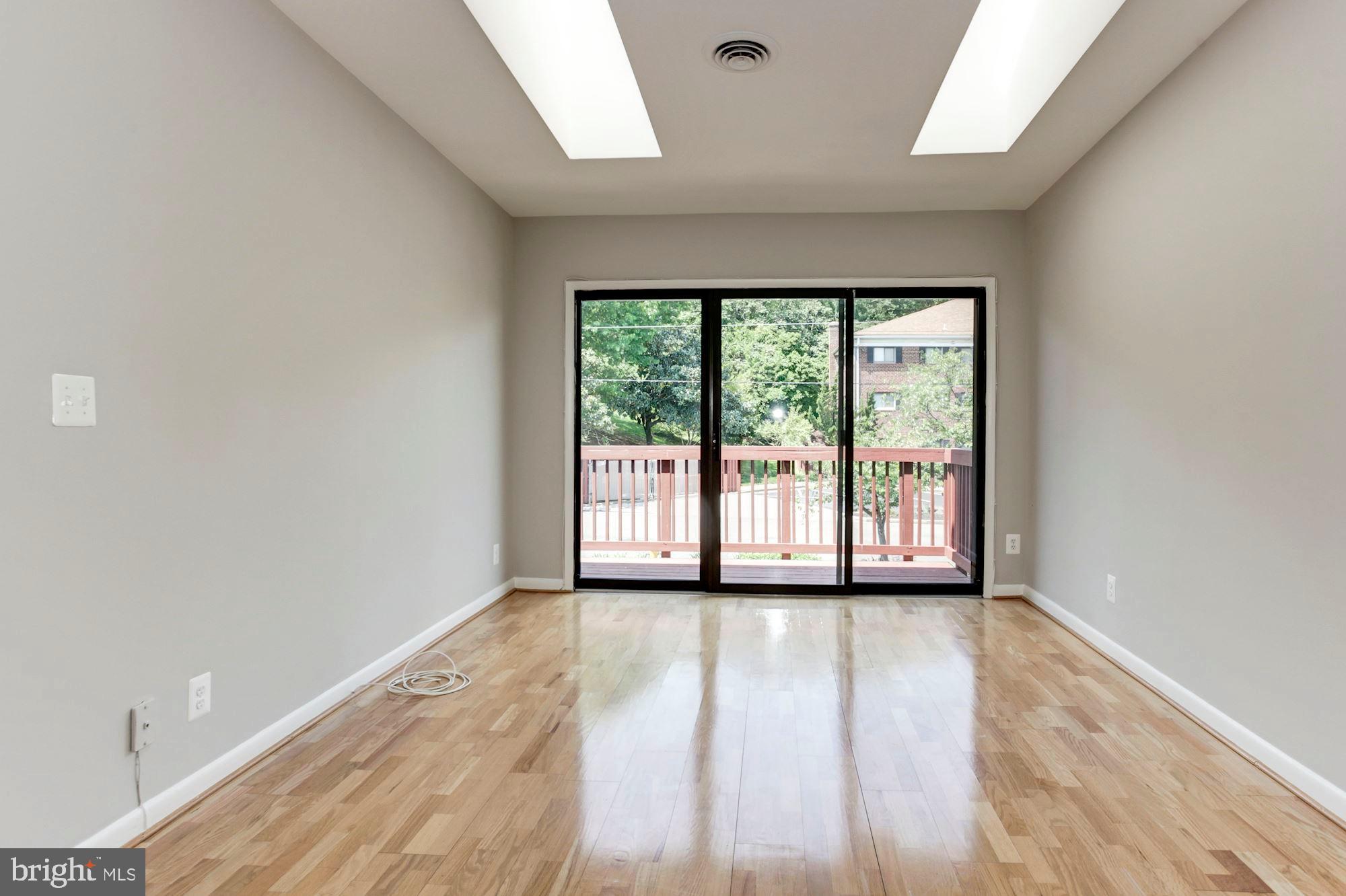 SEMINARY WALK - Residential