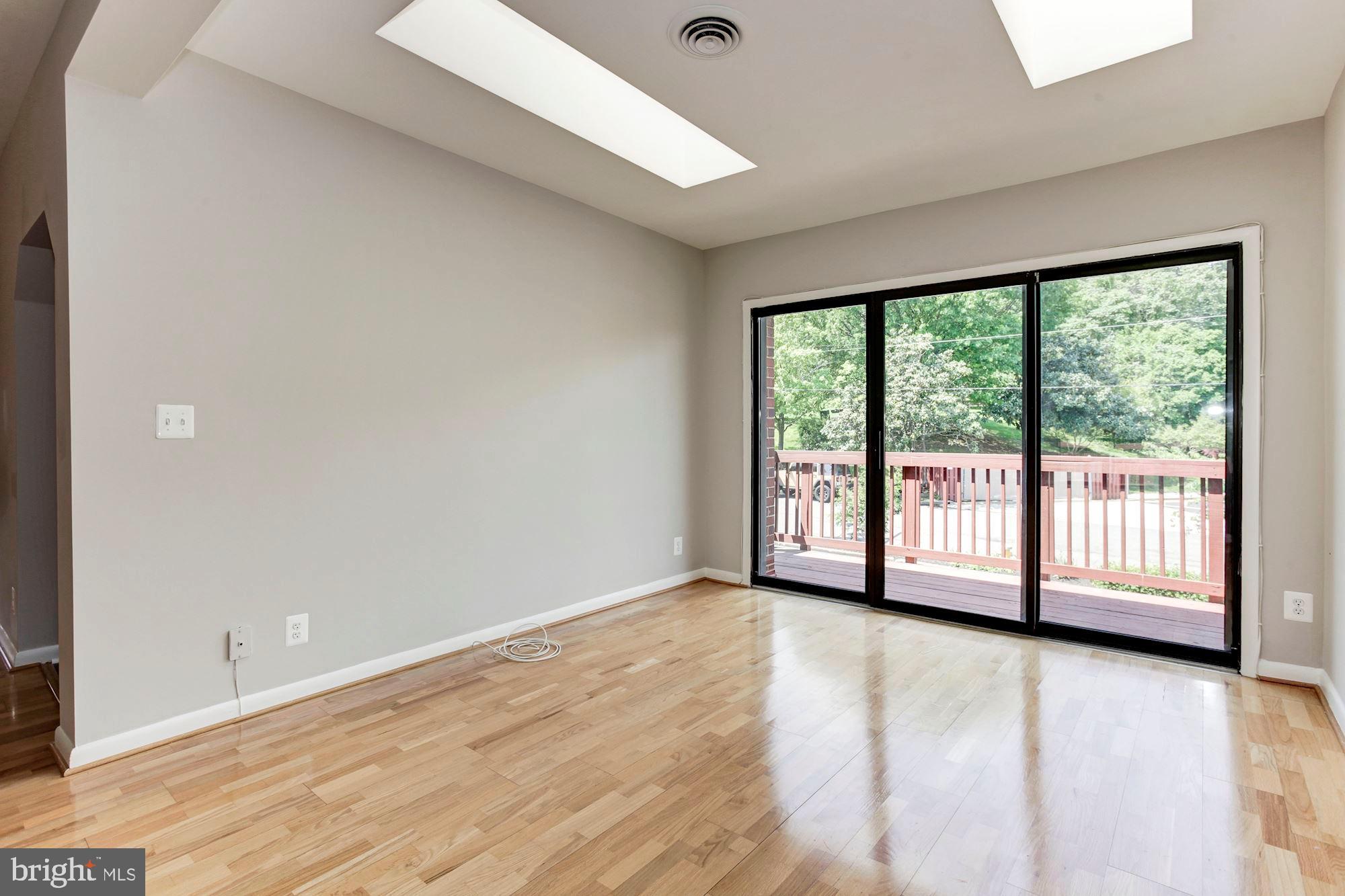 SEMINARY WALK - Residential