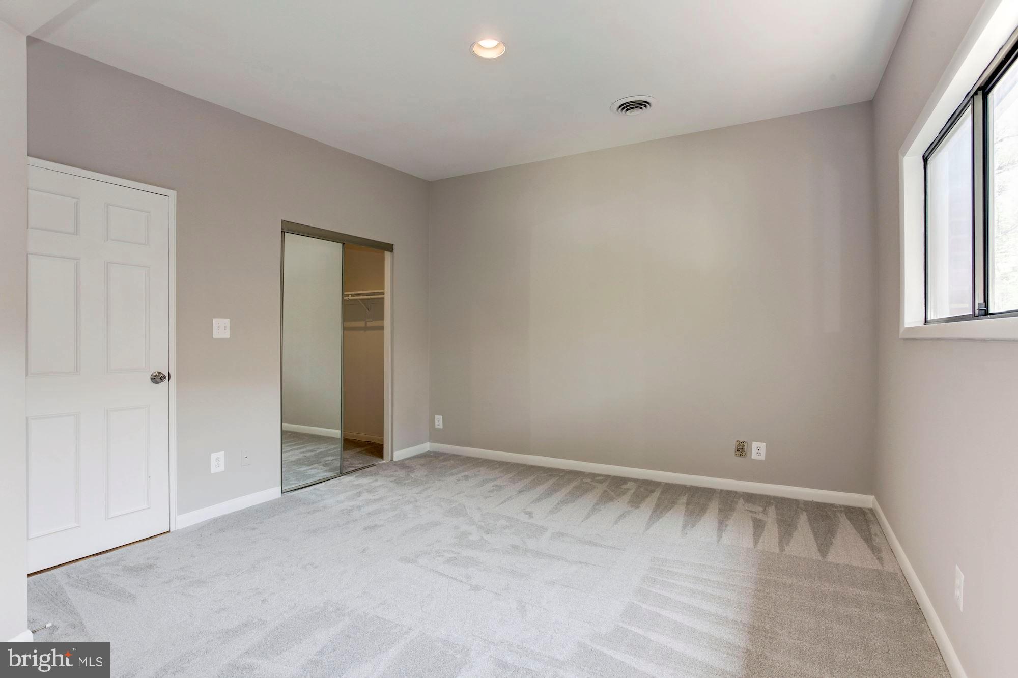 SEMINARY WALK - Residential