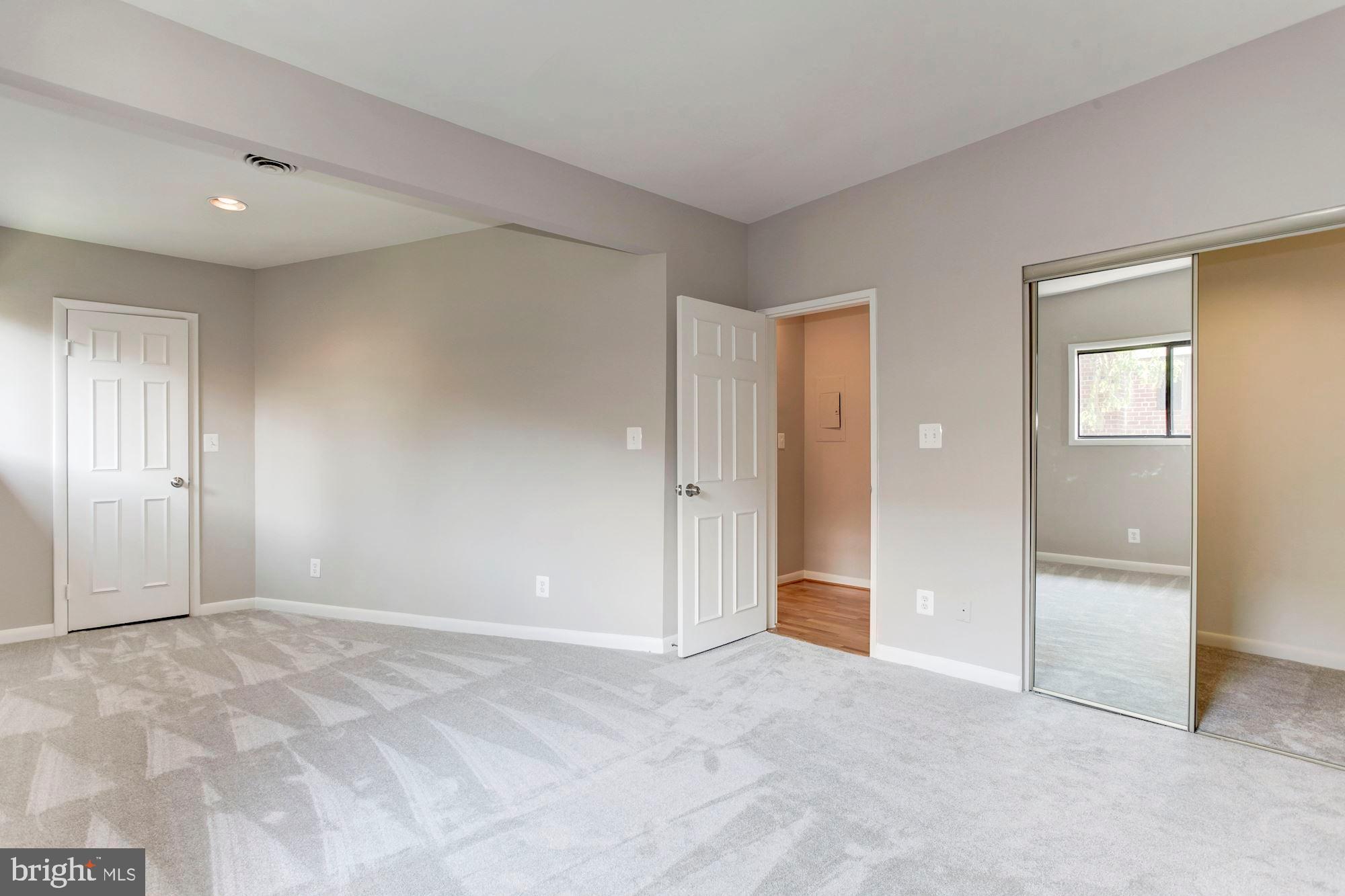 SEMINARY WALK - Residential