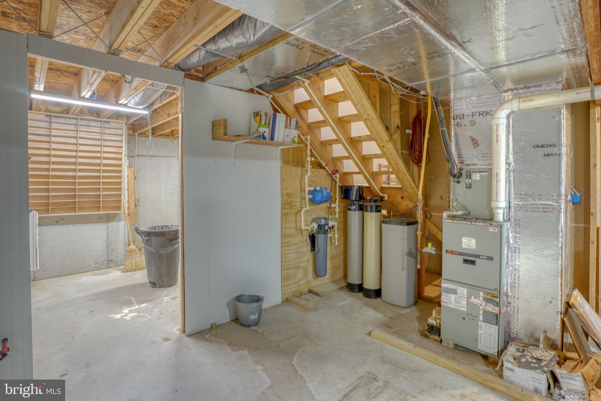 HUNTERS RIDGE - Residential